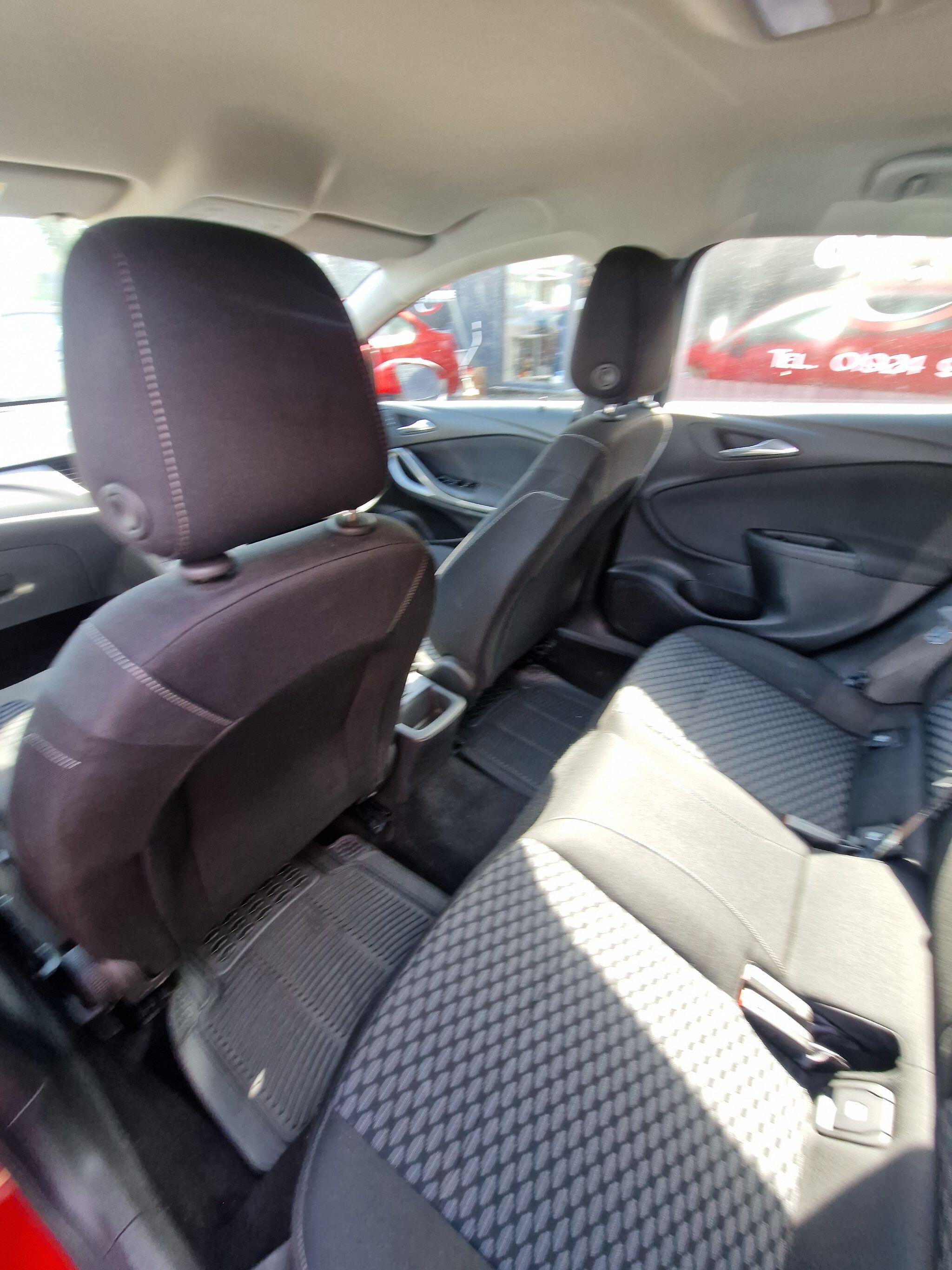 Vauxhall Astra - Image 39