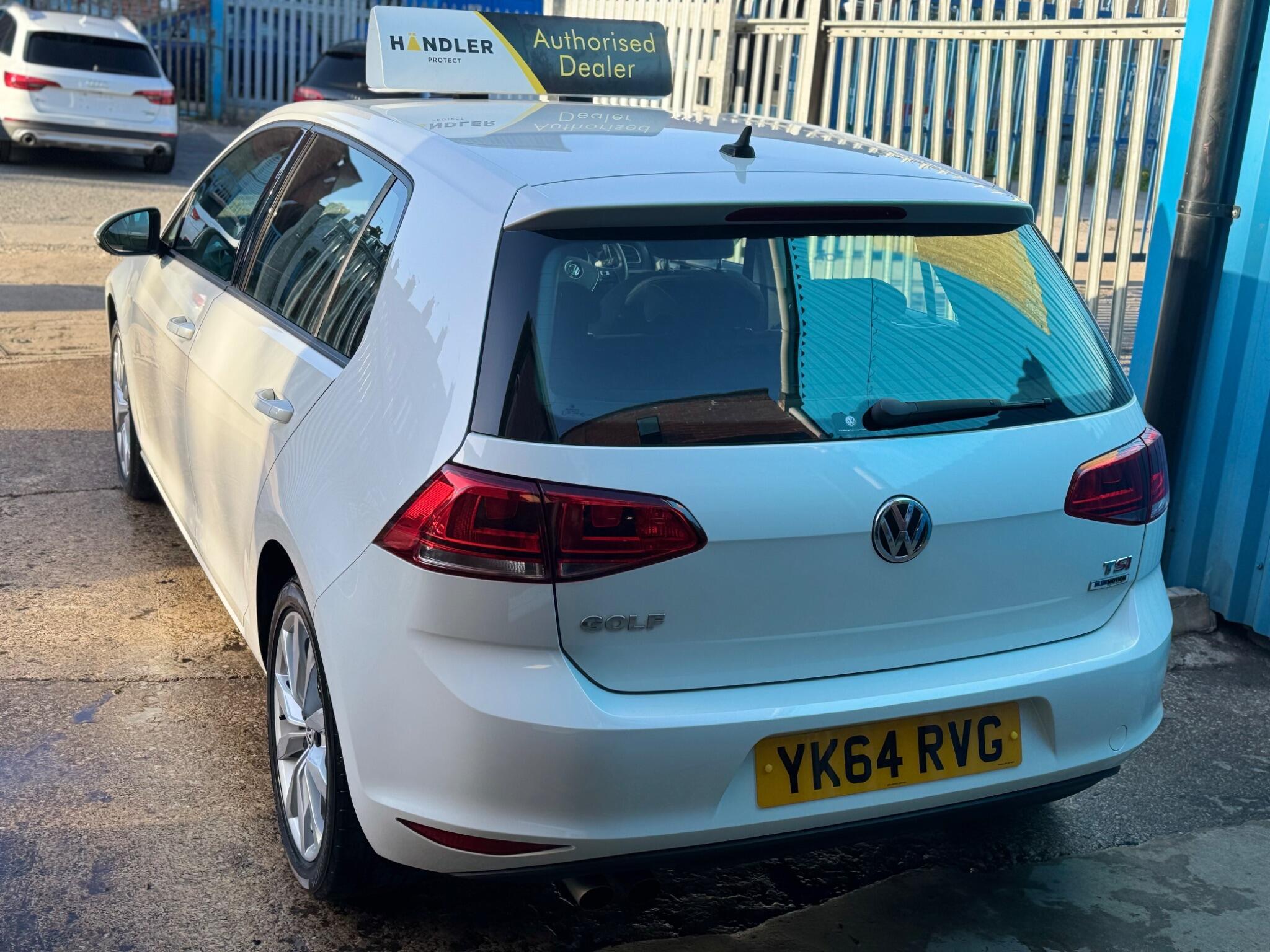 Volkswagen Golf - Image 28