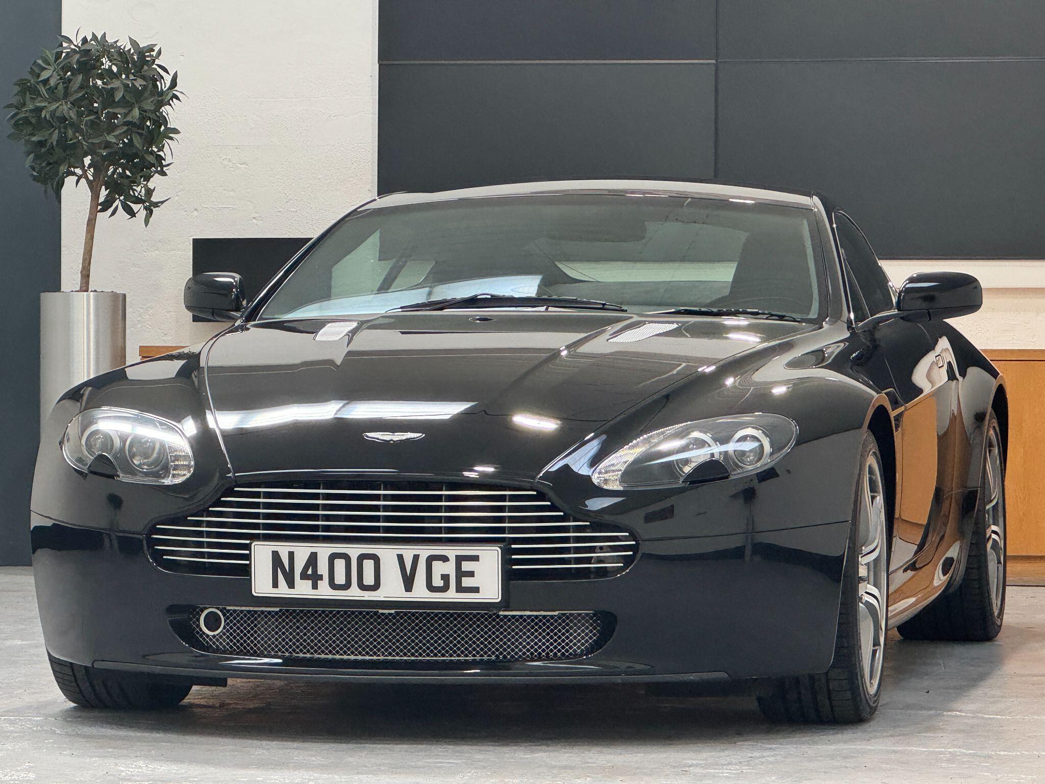 Aston Martin Vantage - Image 7