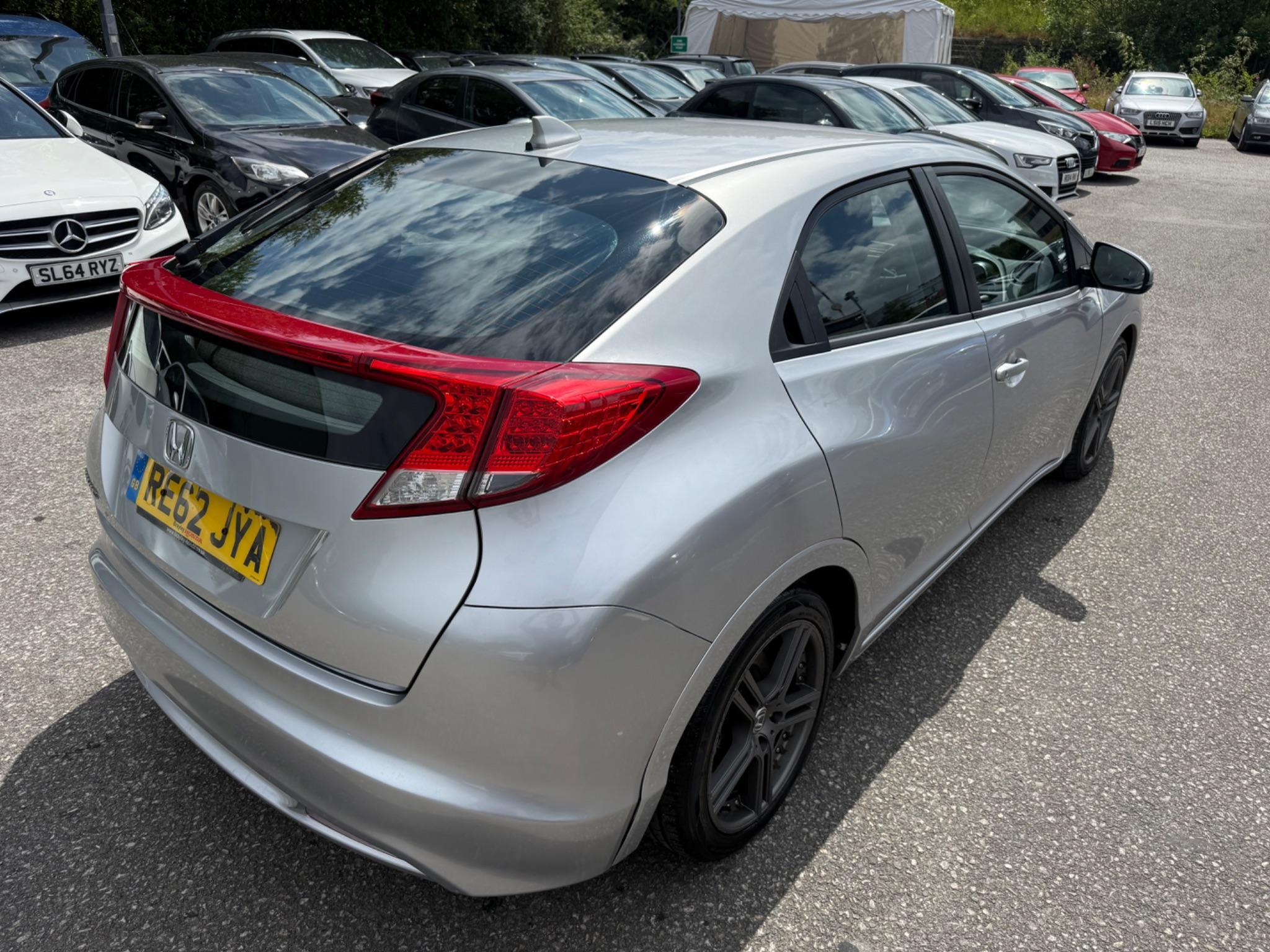 Honda Civic - Image 19