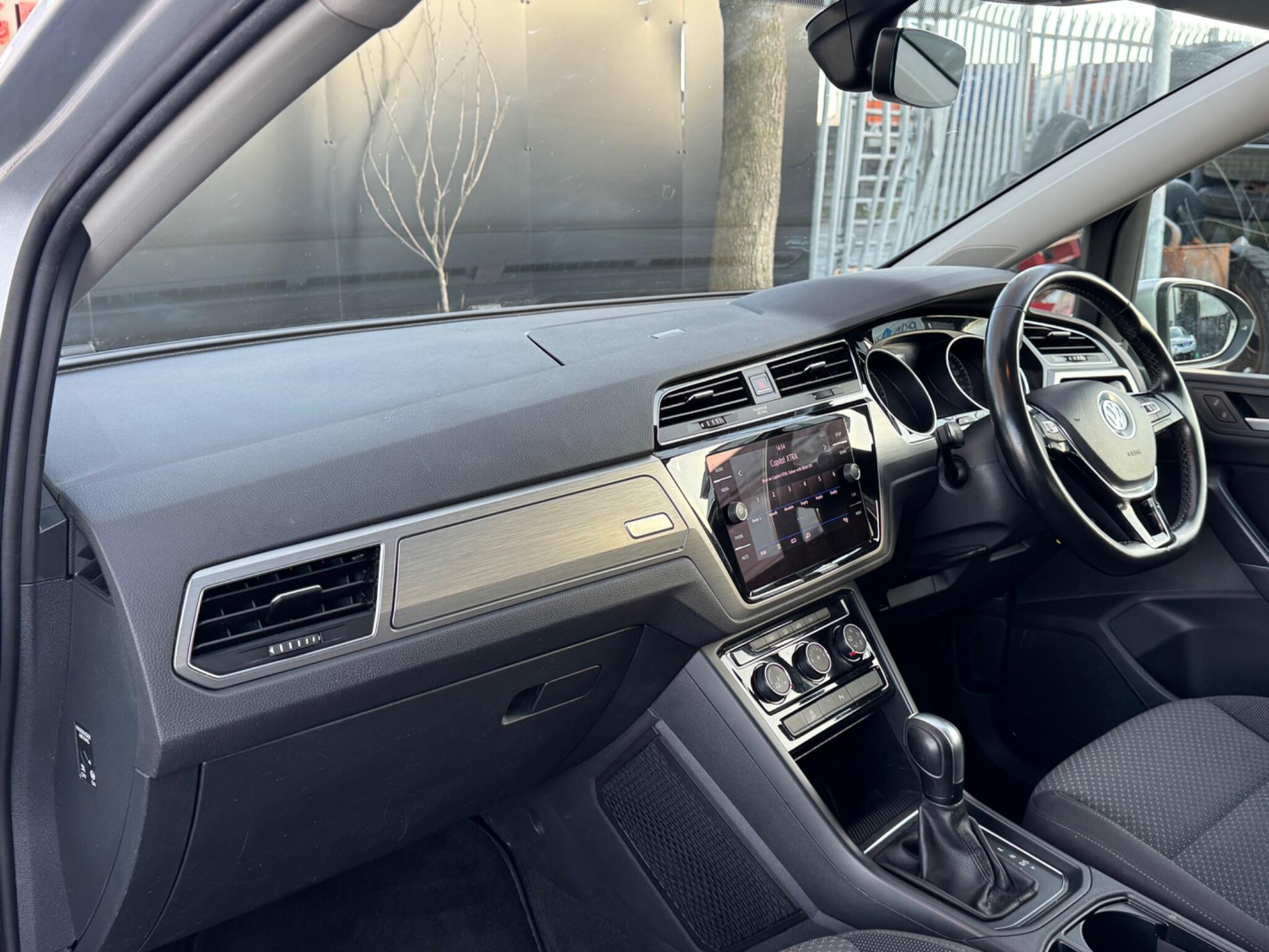 Volkswagen Touran - Image 15