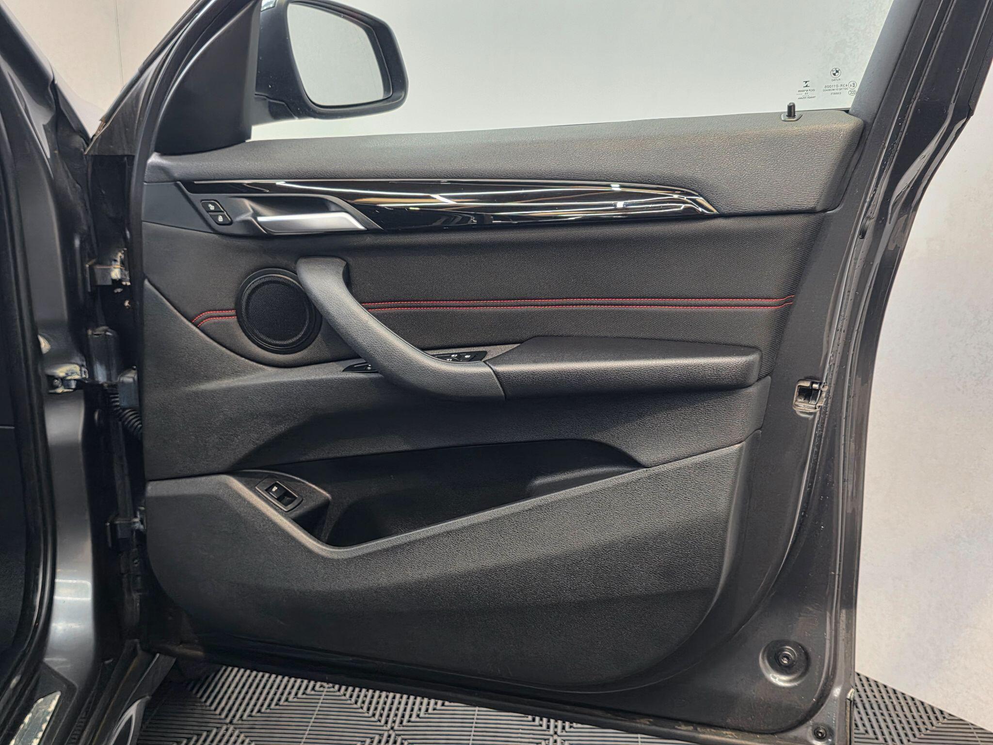 BMW X1 - Image 32