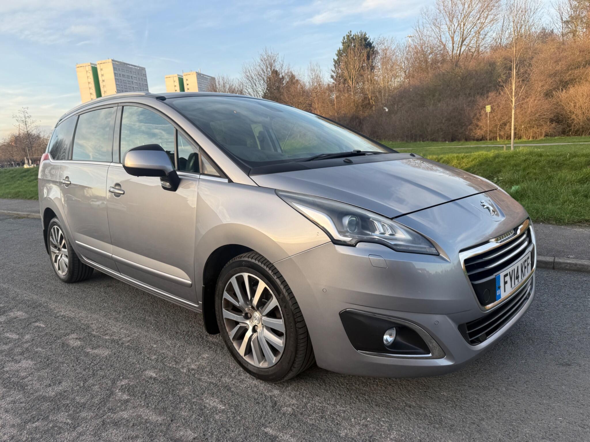 Peugeot 5008