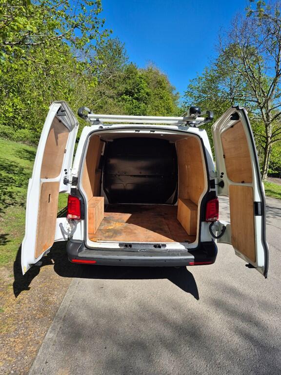 Volkswagen Transporter - Image 7