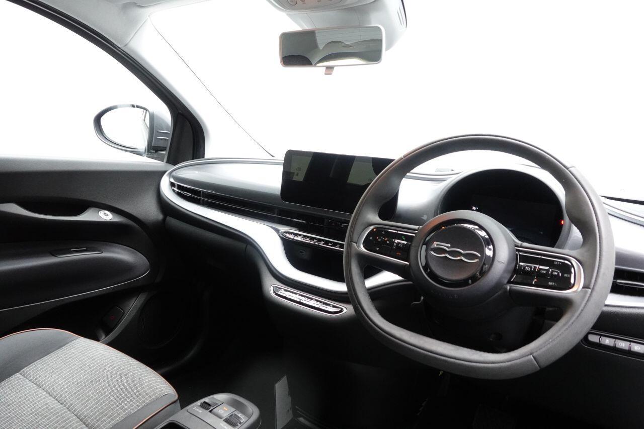 Fiat 500e - Image 24