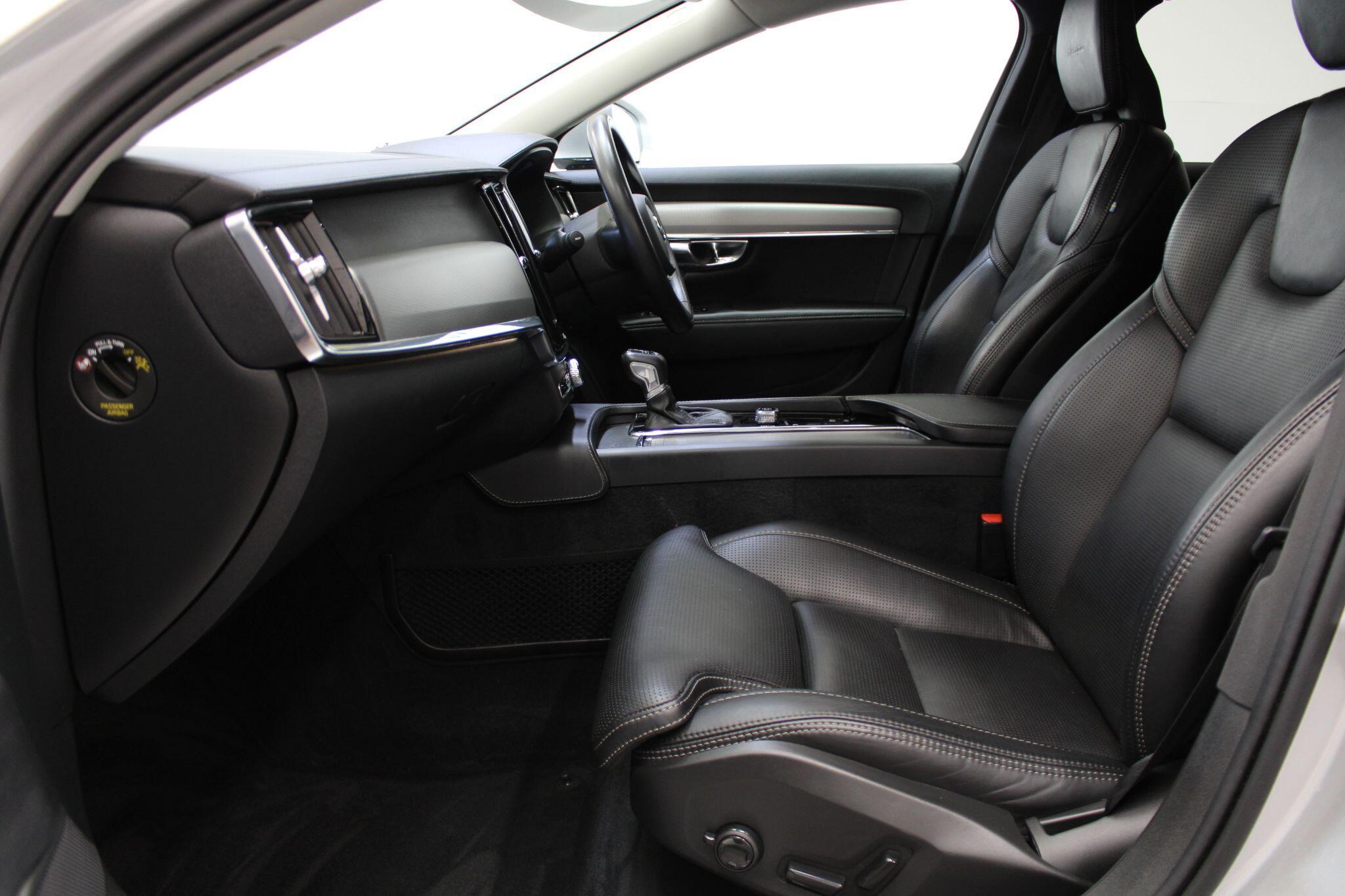Volvo V90 - Image 35
