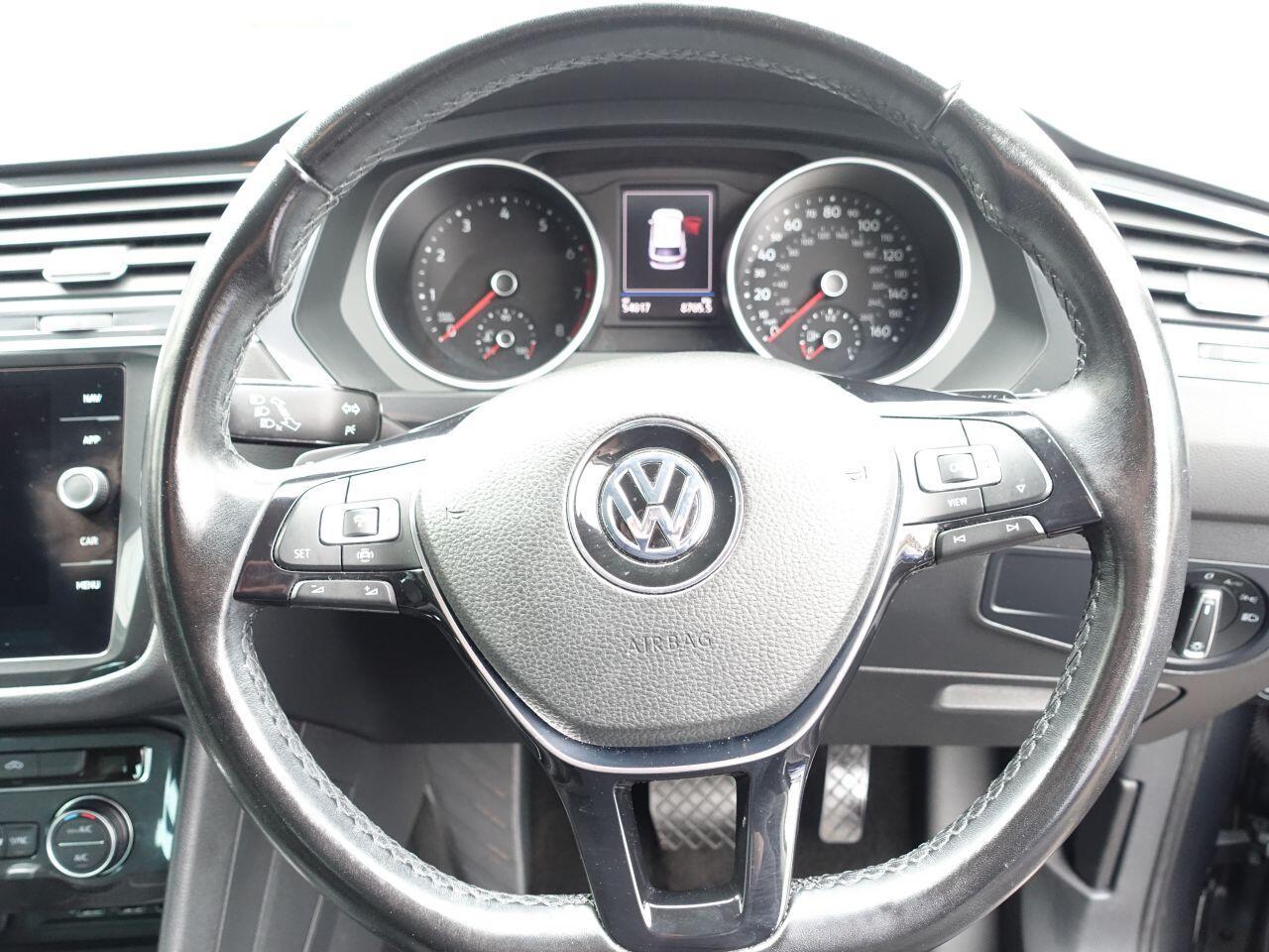 Volkswagen Tiguan - Image 3
