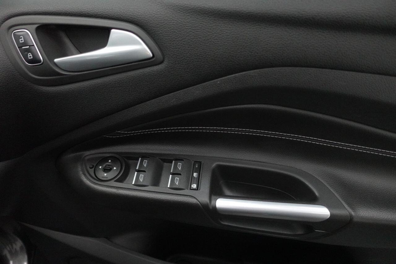 Ford C-MAX - Image 18