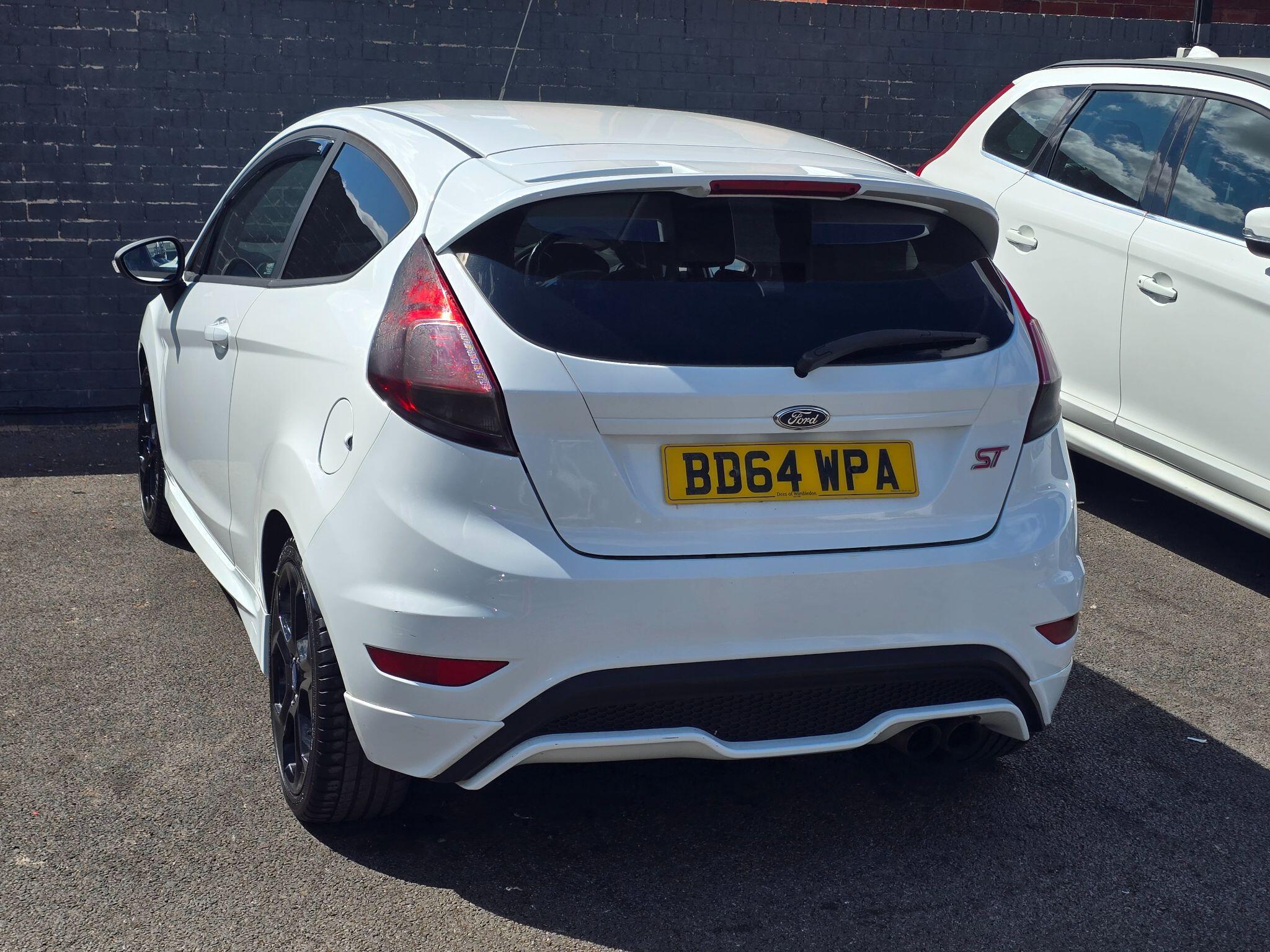 Ford Fiesta - Image 8