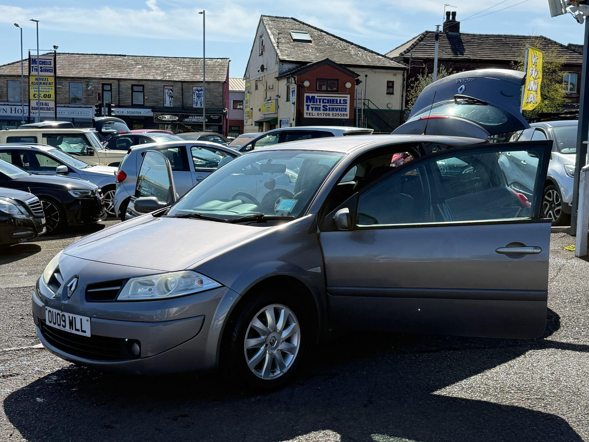 Renault Megane - Image 17
