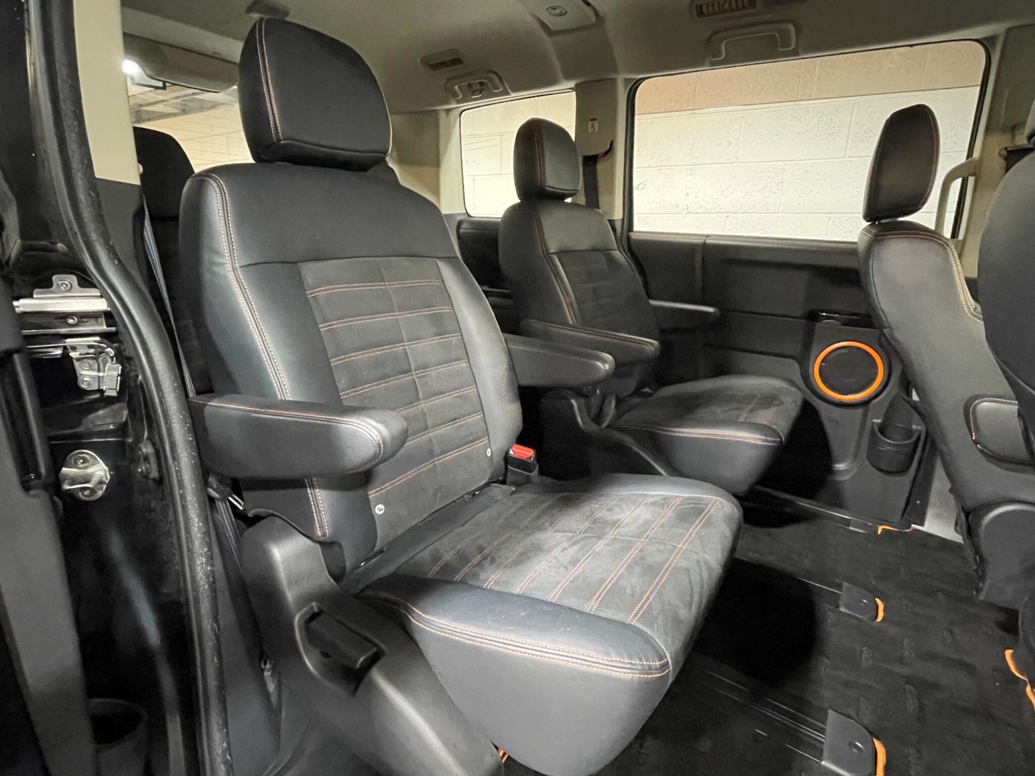 Mitsubishi Delica - Image 12