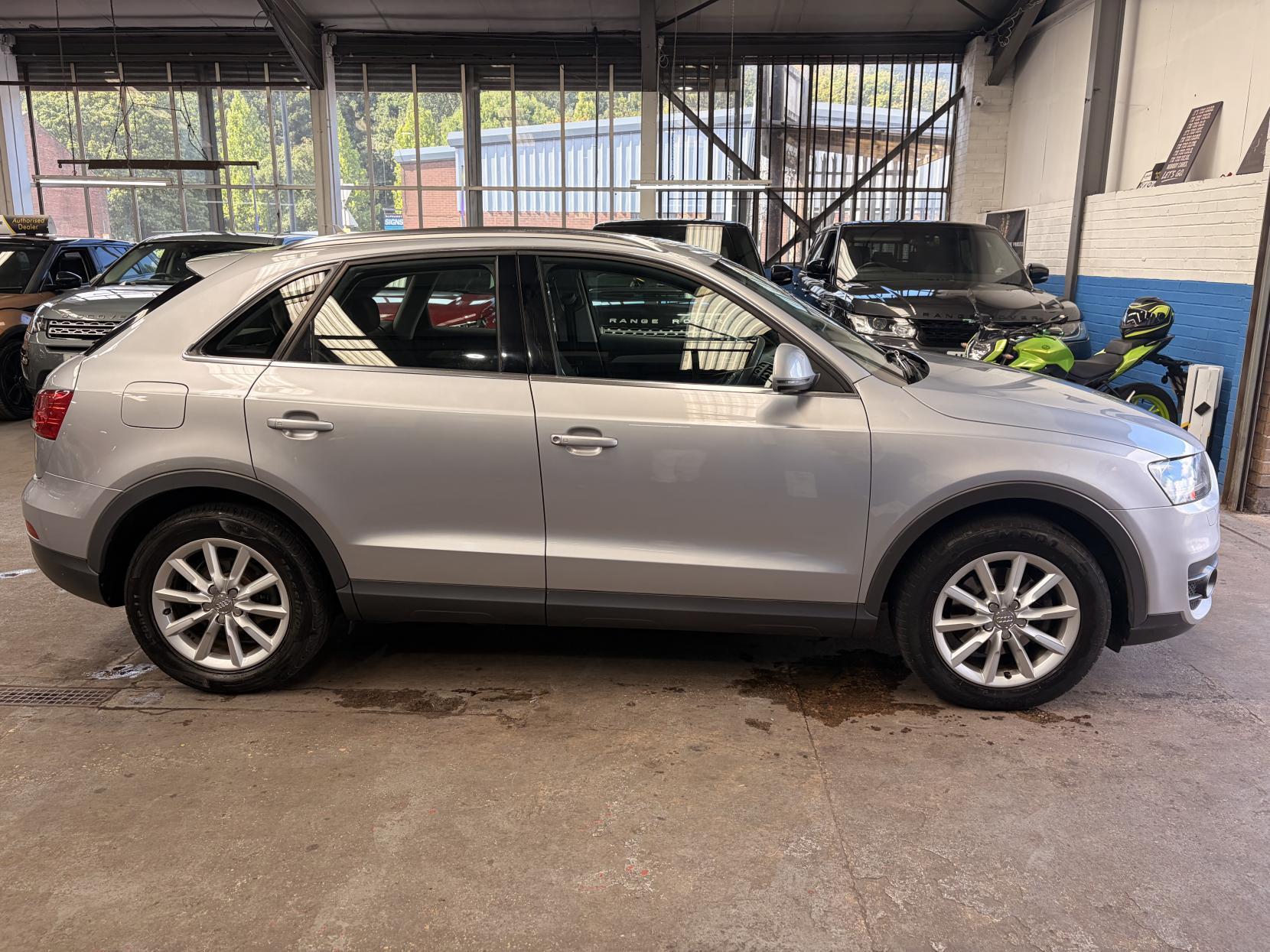 Audi Q3 - Image 8