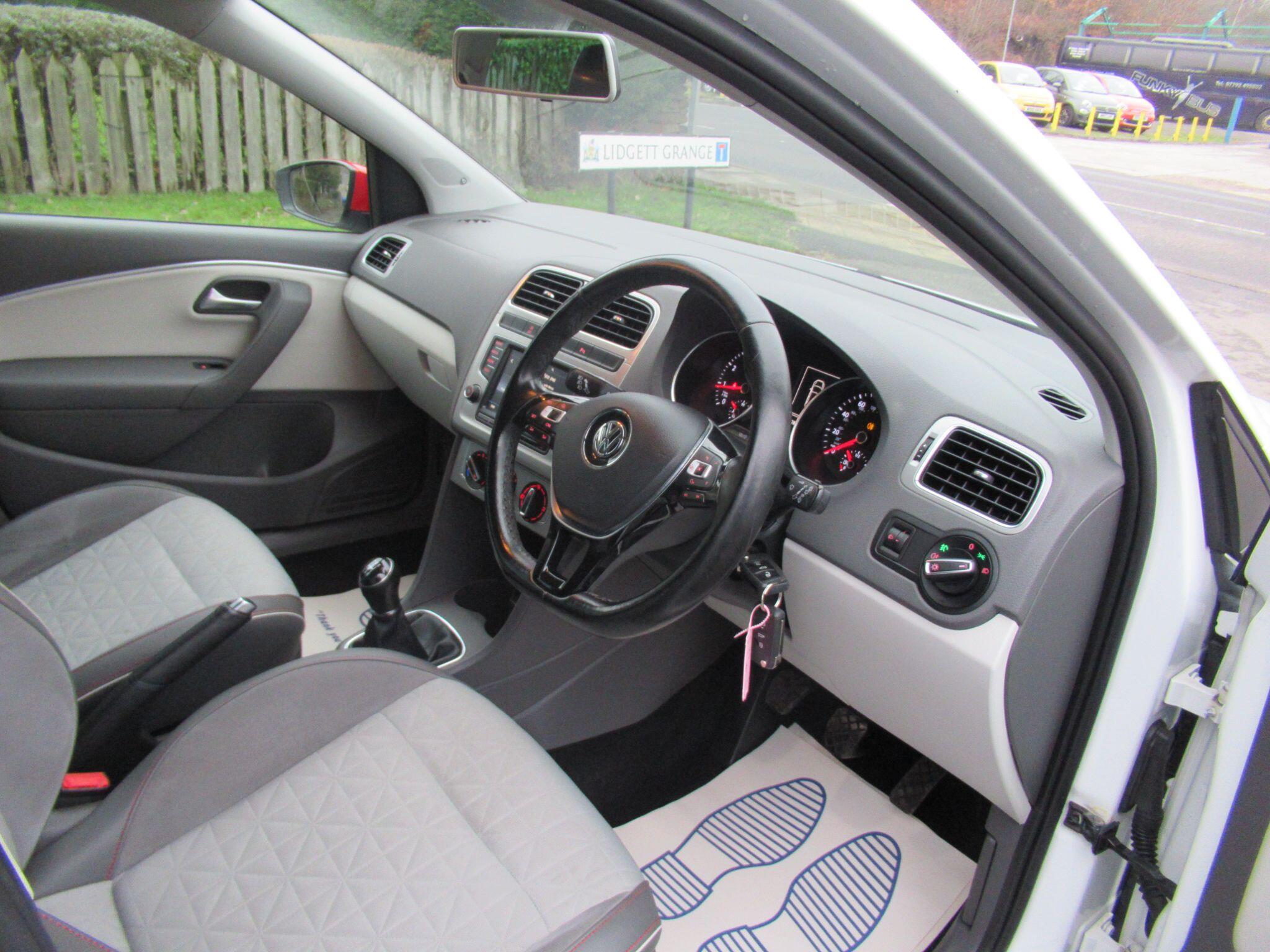 Volkswagen Polo - Image 22