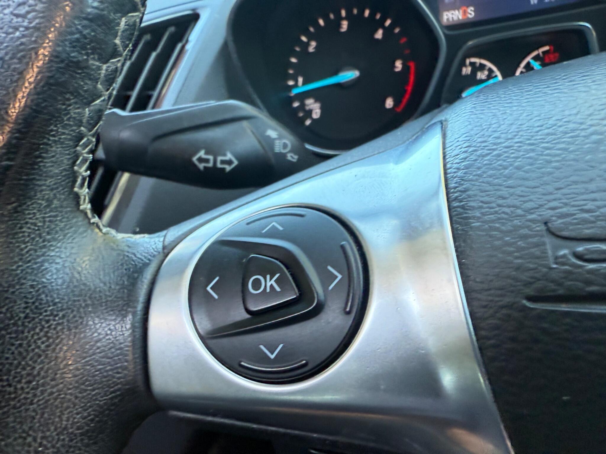 Ford Kuga - Image 29