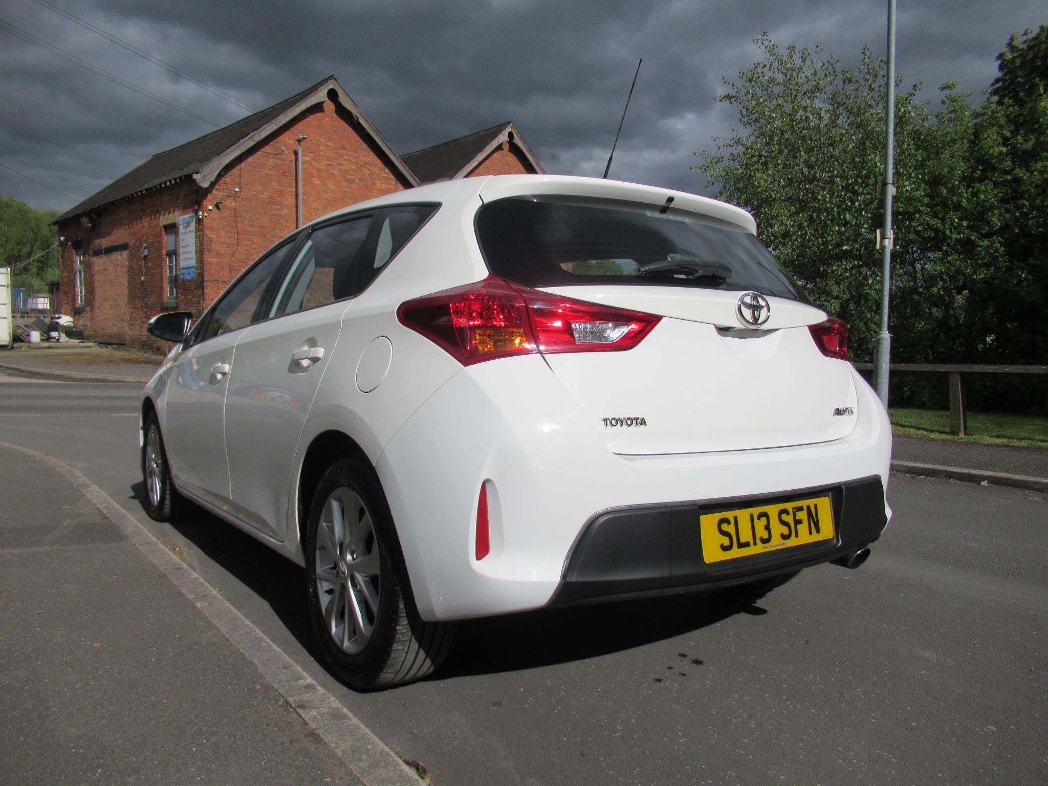 Toyota Auris - Image 5