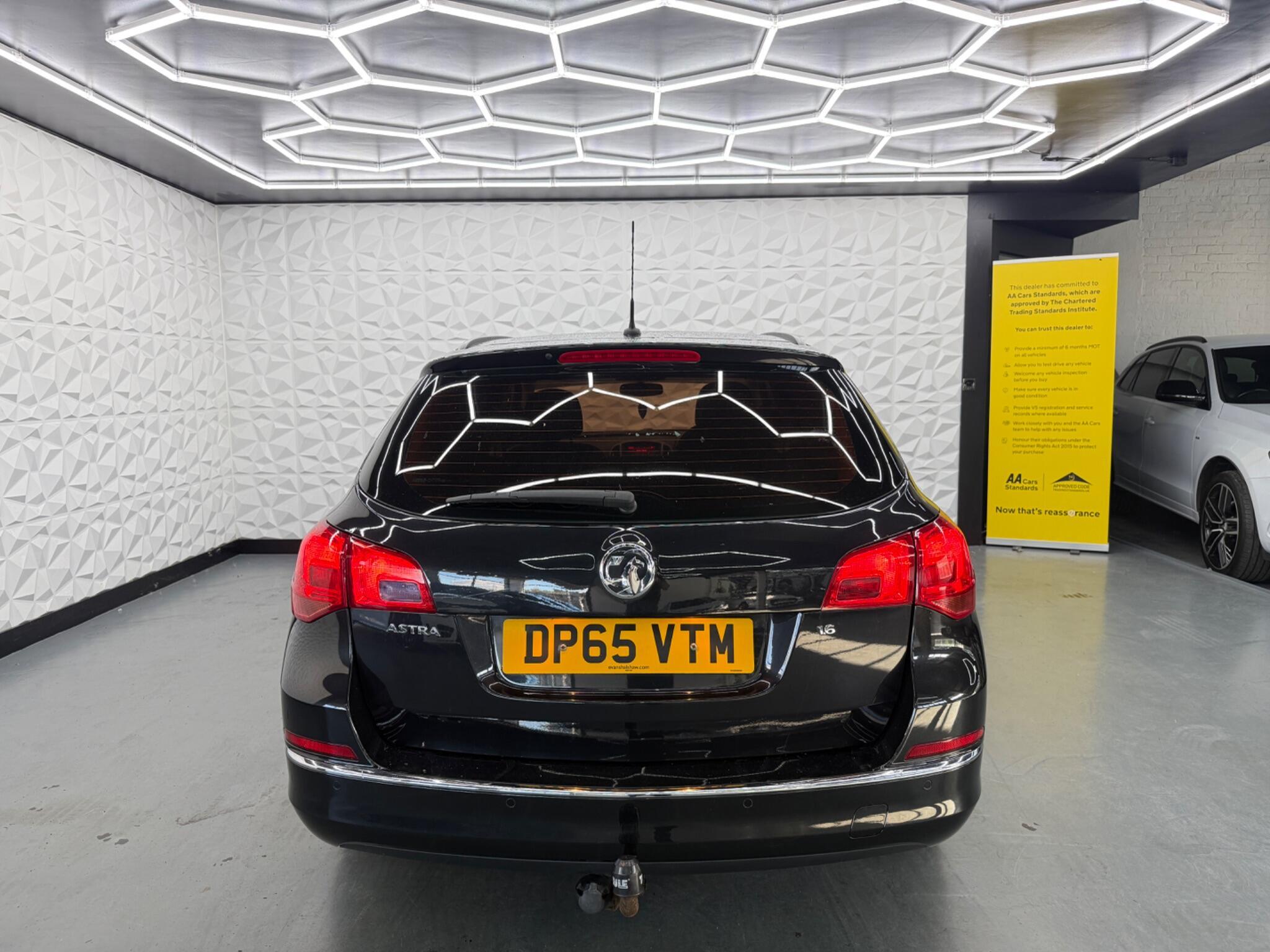 Vauxhall Astra - Image 13