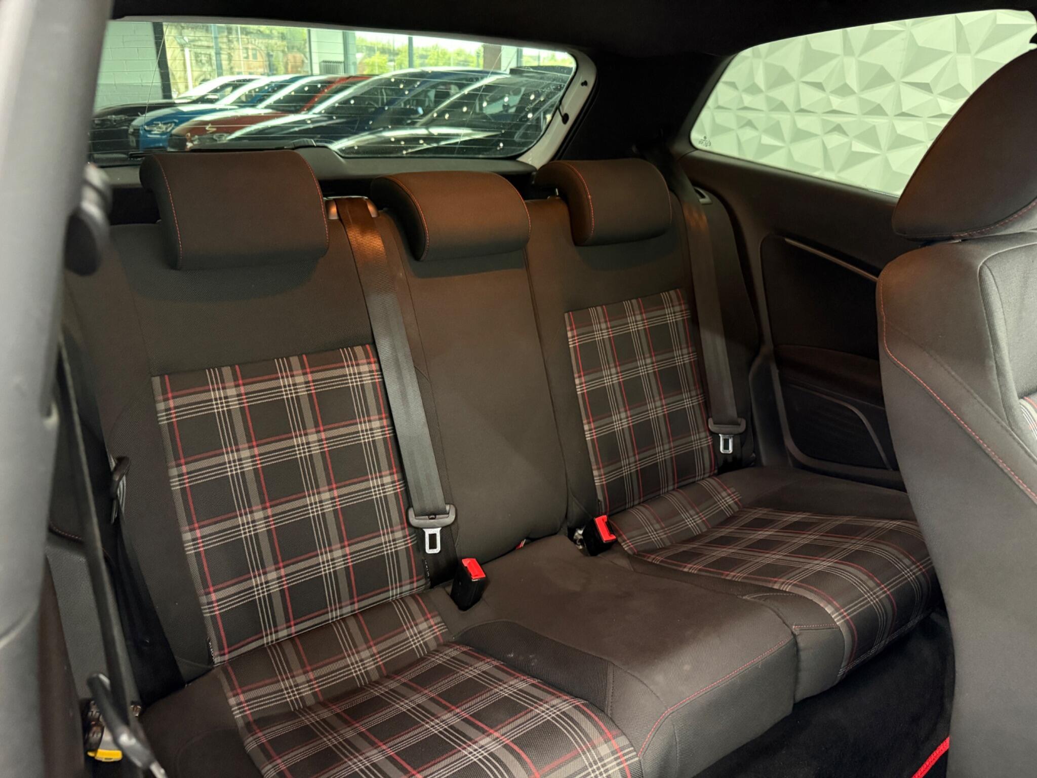Volkswagen Polo - Image 22