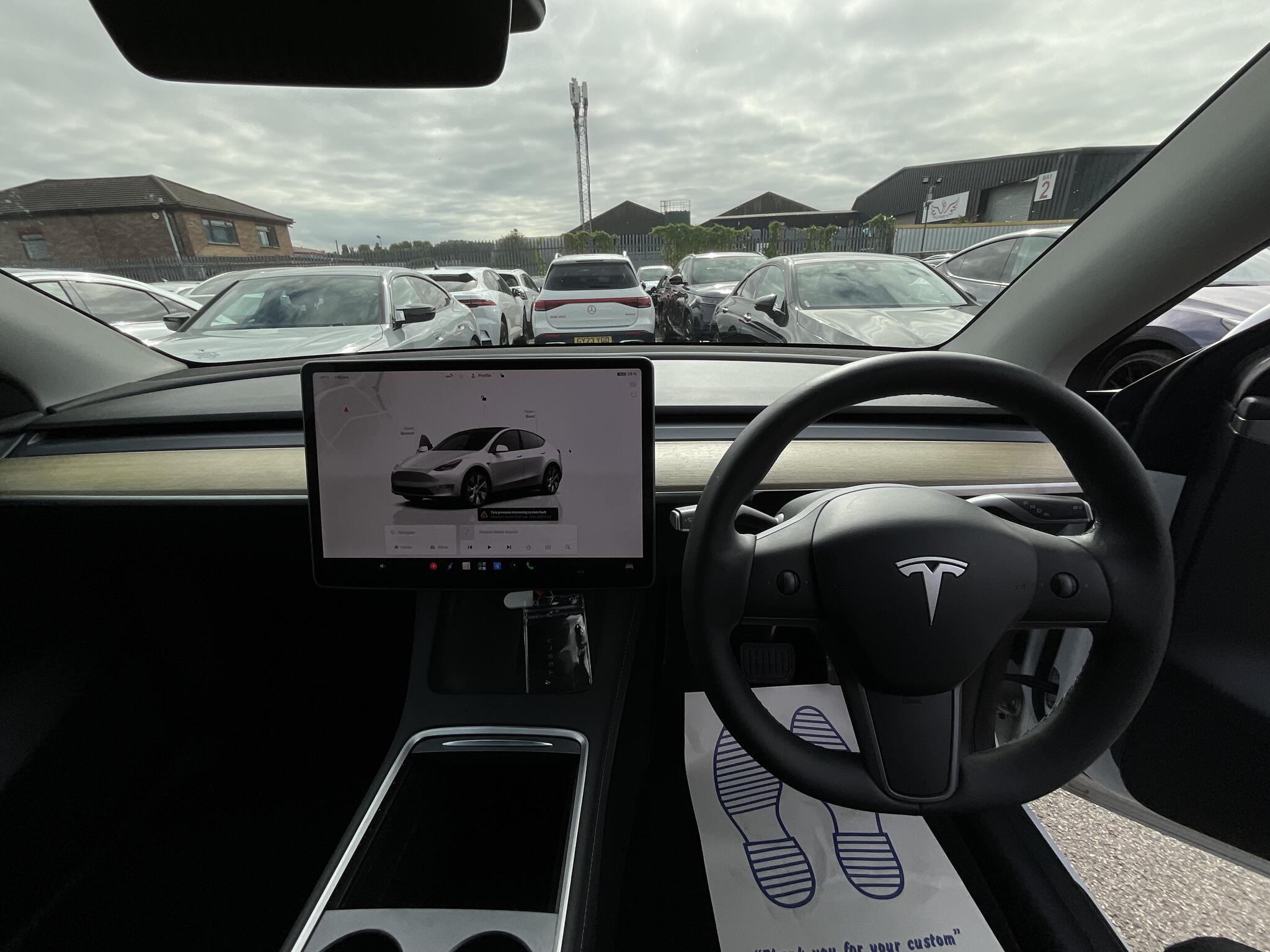 Tesla Model Y - Image 19
