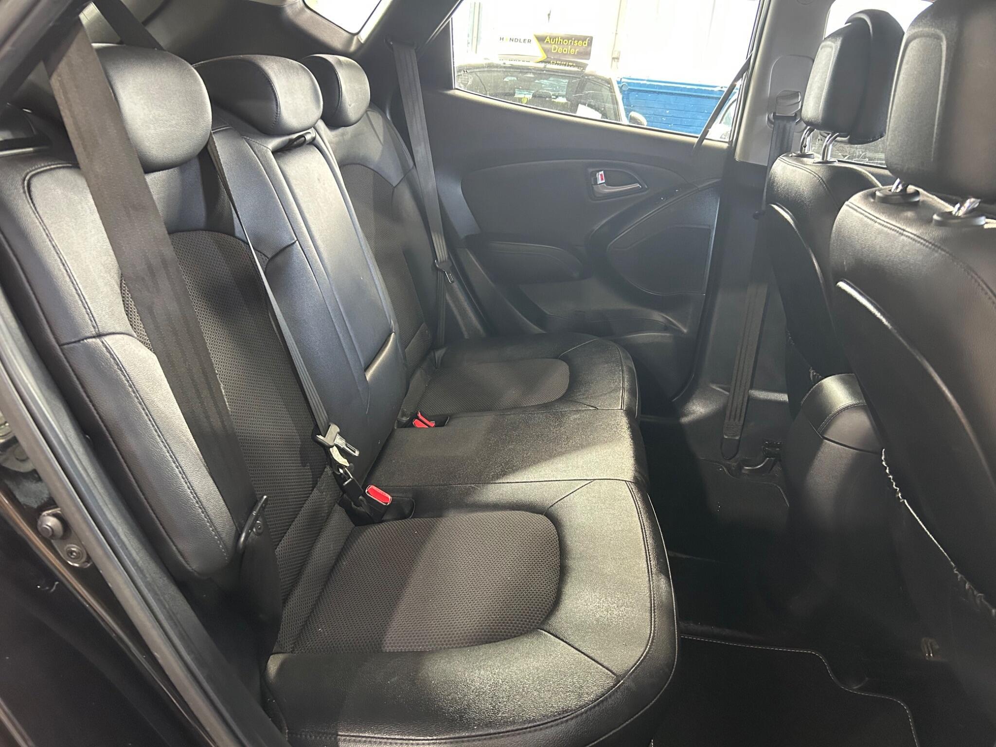 Hyundai ix35 - Image 24