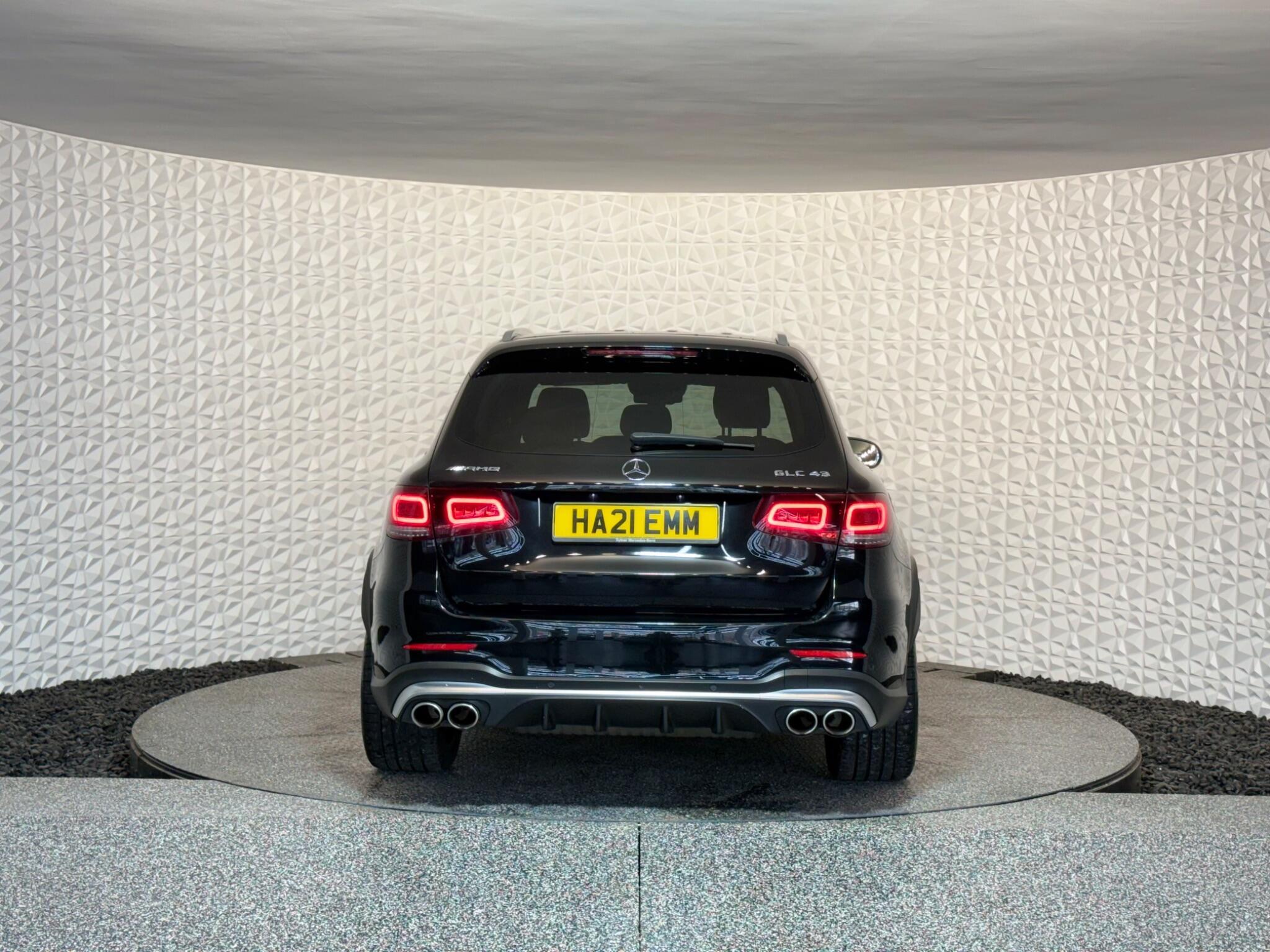 Mercedes GLC - Image 13