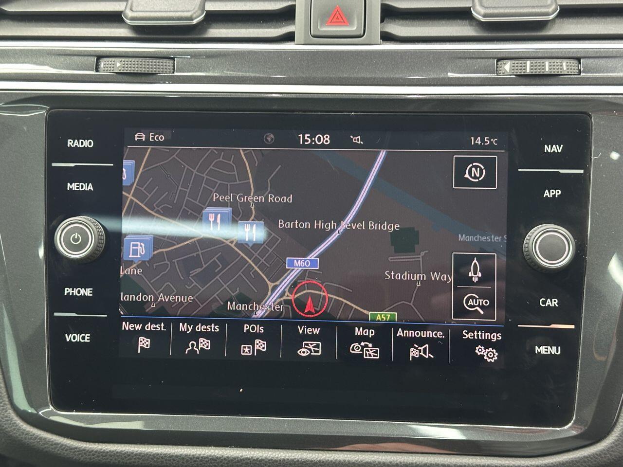 Volkswagen Tiguan - Image 28