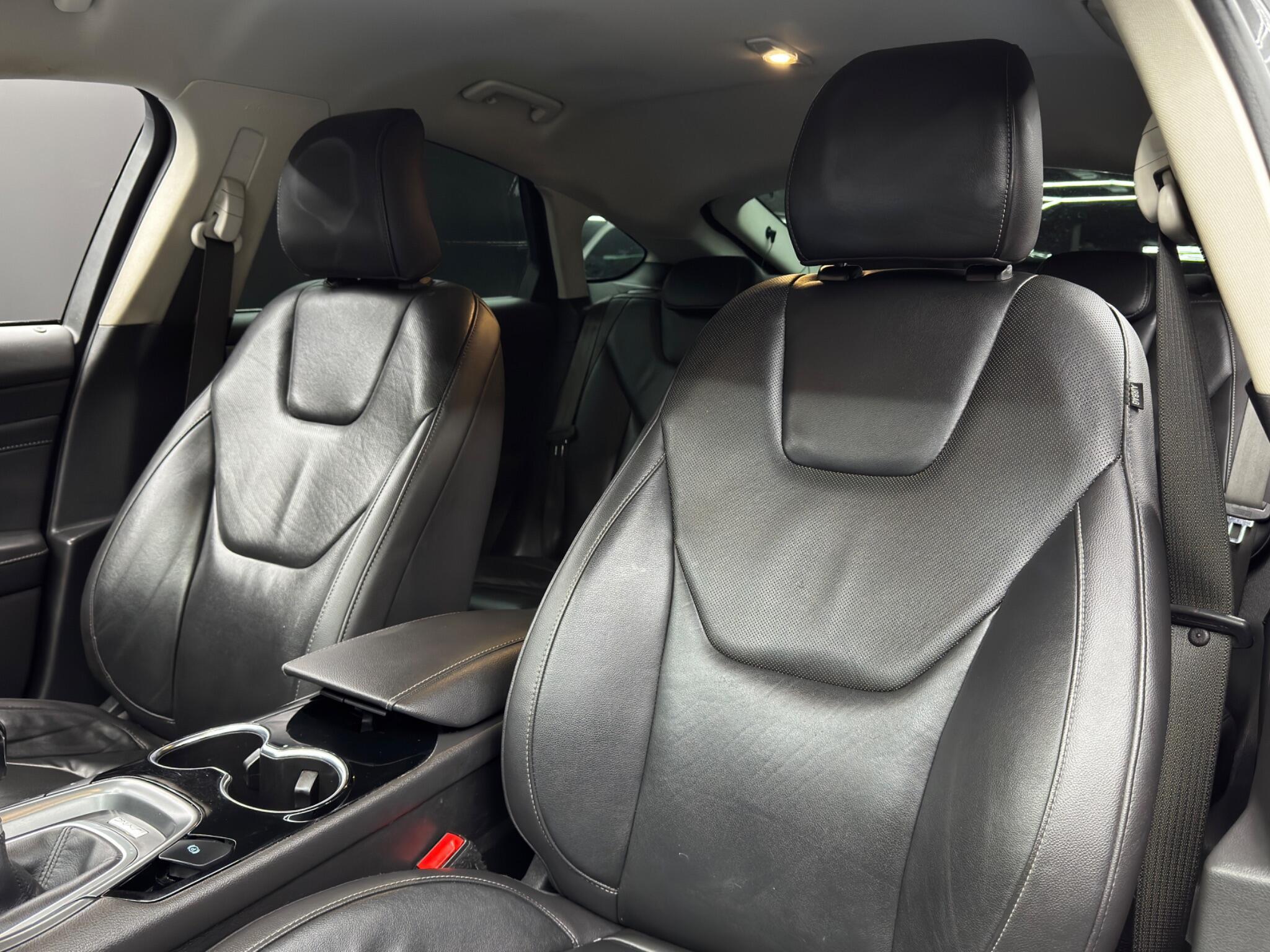 Ford Mondeo - Image 14