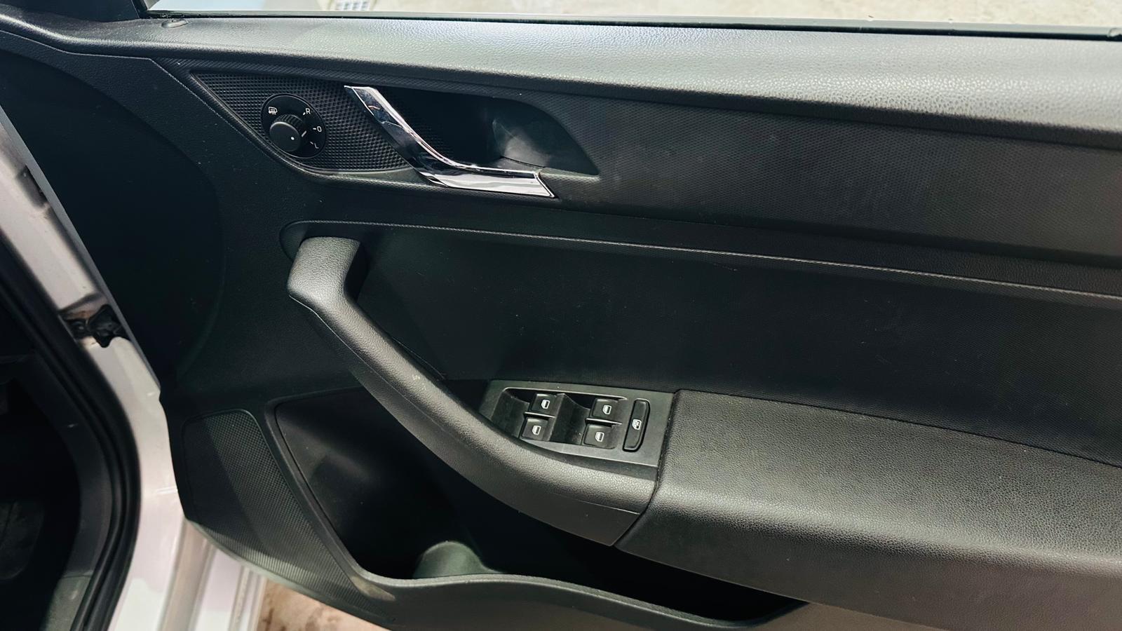 Skoda Rapid - Image 8