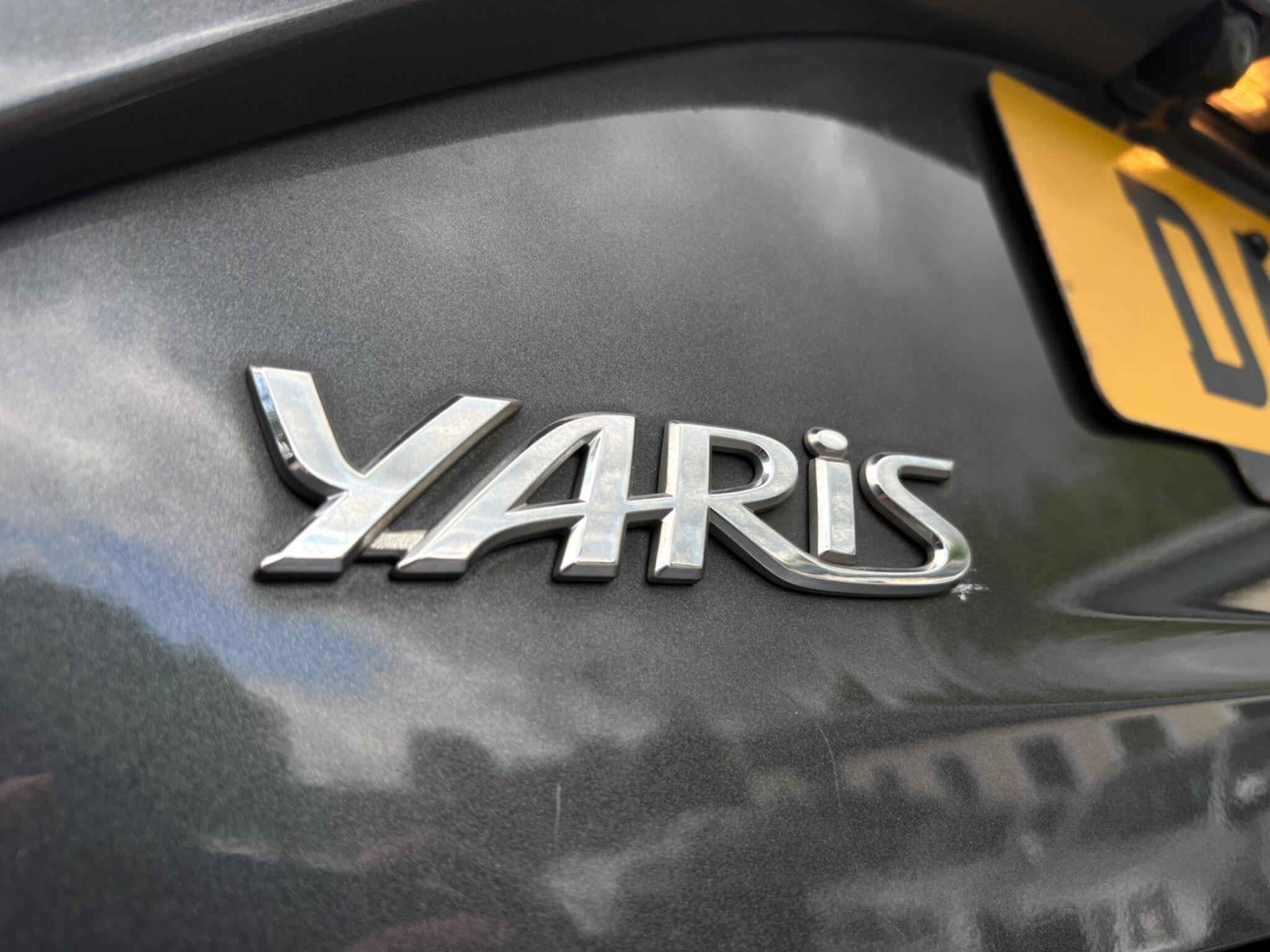 Toyota Yaris - Image 17