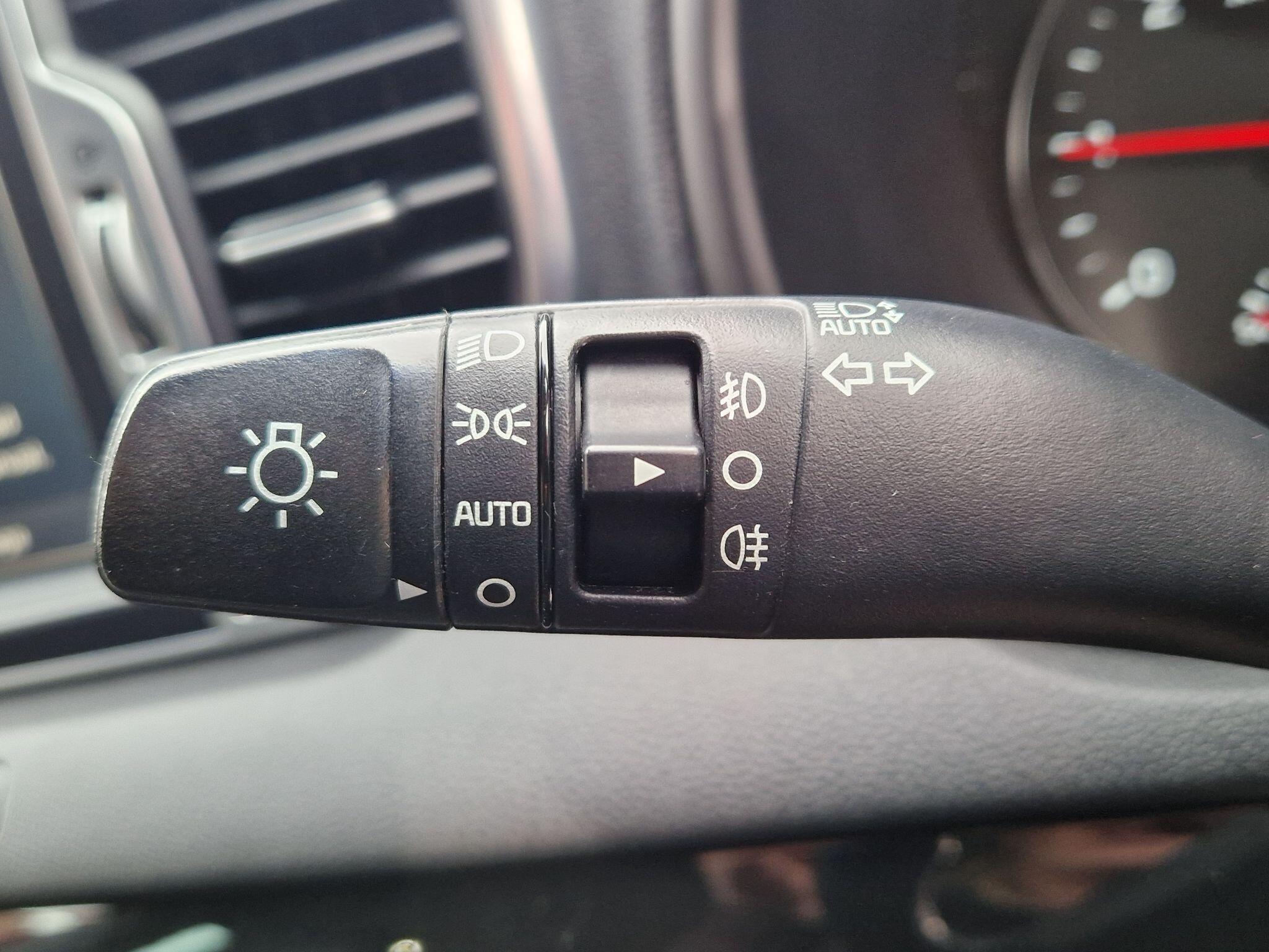 Kia Sportage - Image 28