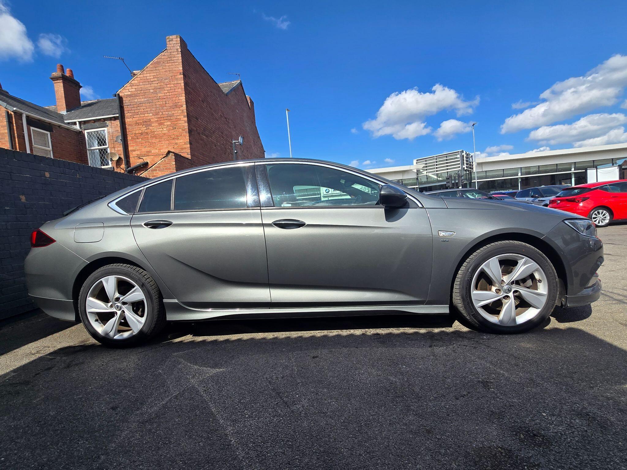 Vauxhall Insignia - Image 7