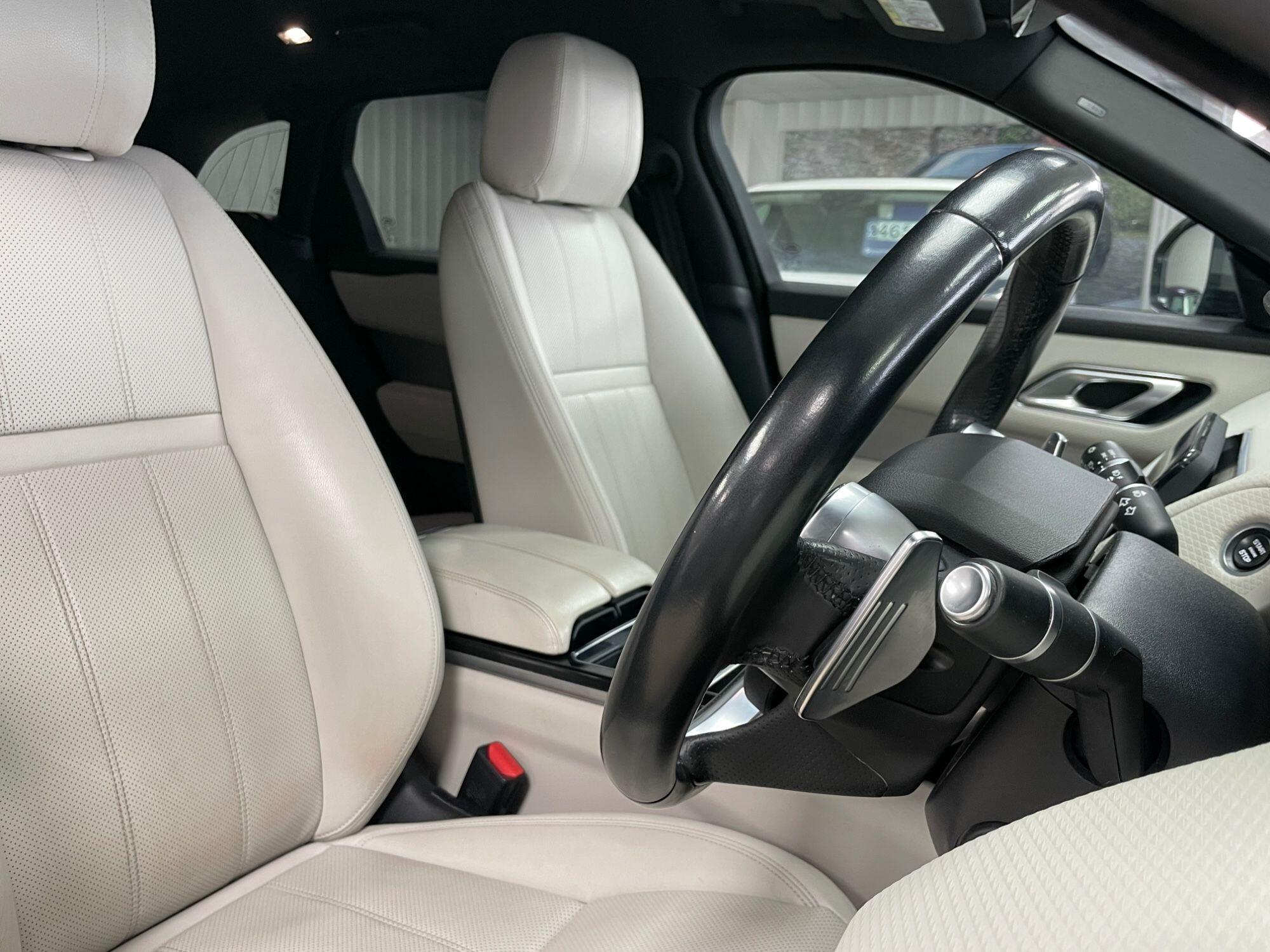 Land Rover Range Rover Velar - Image 25