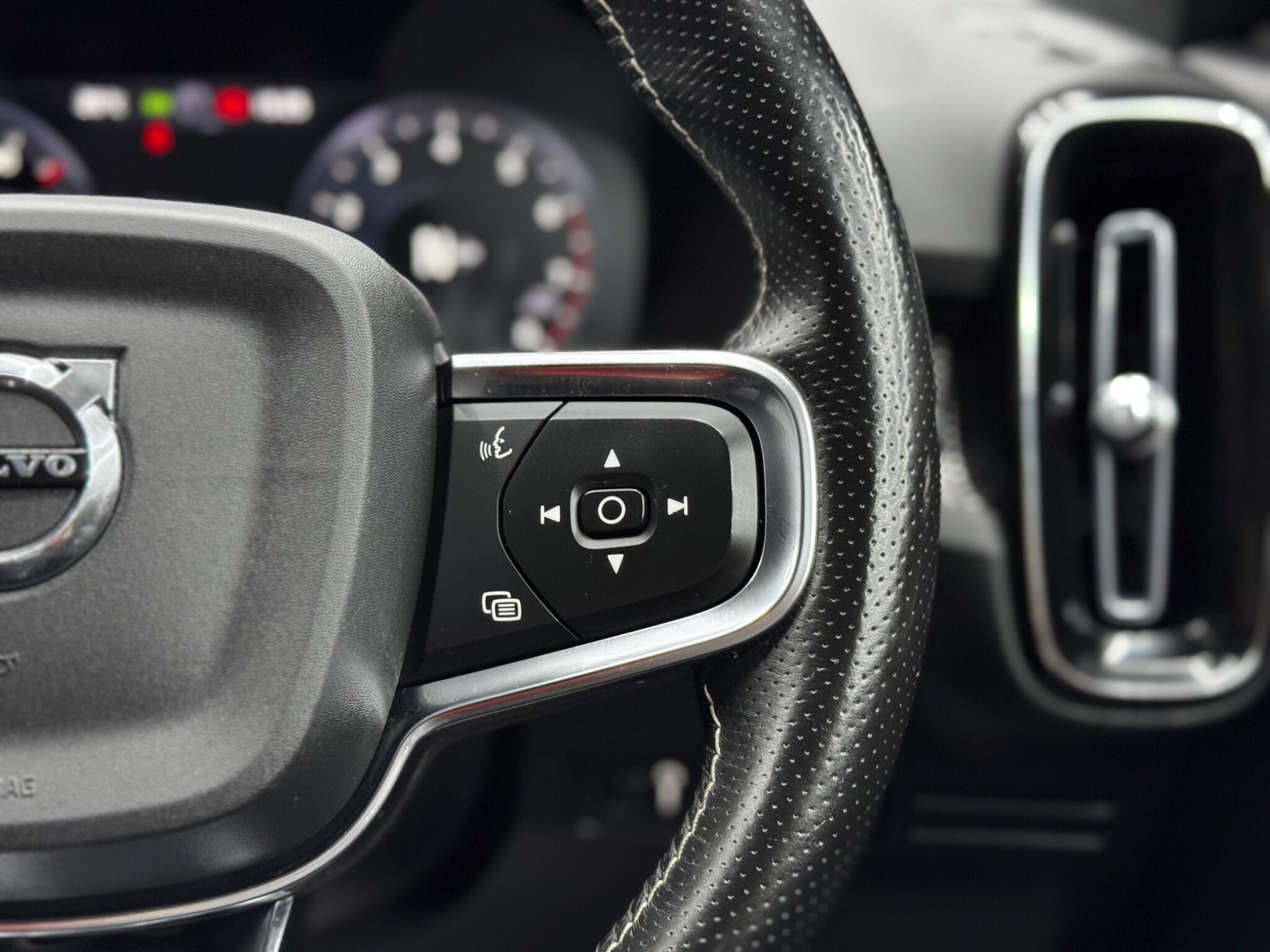 Volvo XC40 - Image 20