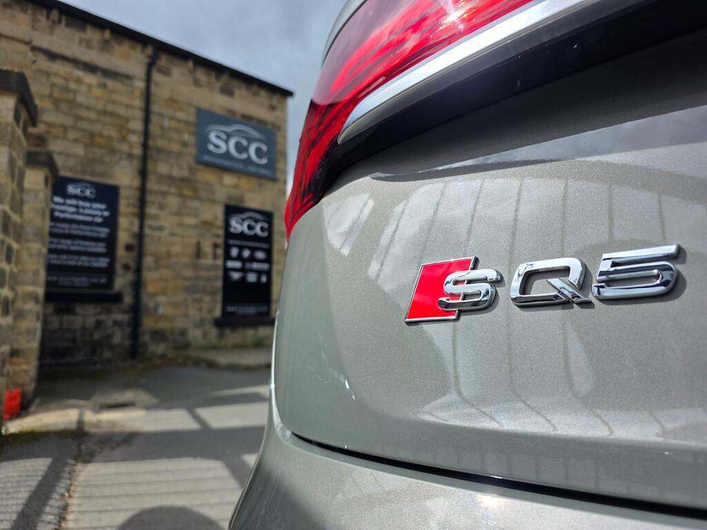 Audi SQ5 - Image 17