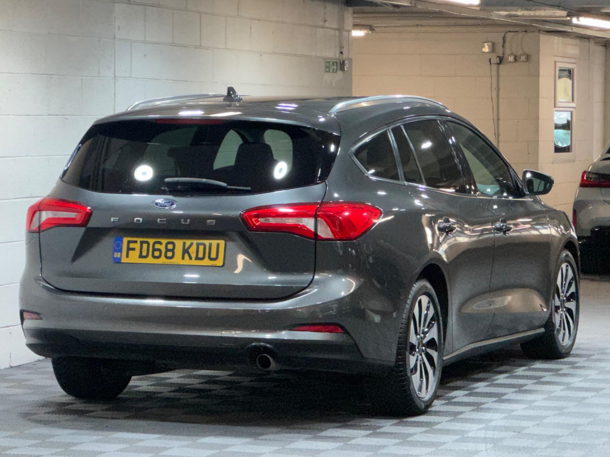 Ford Focus - Image 4