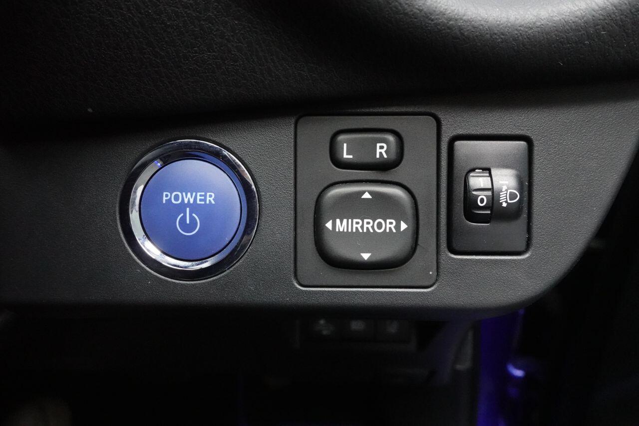 Toyota Yaris - Image 18