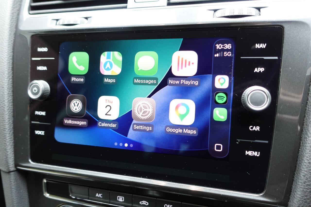 Volkswagen Golf - Image 23