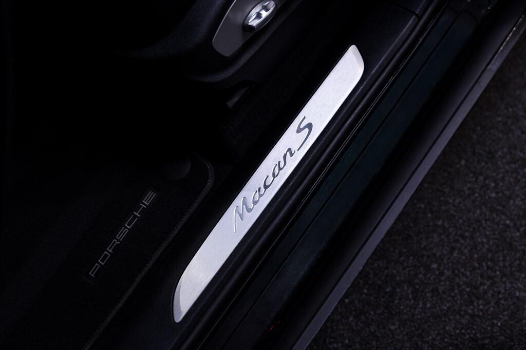 Porsche Macan - Image 14