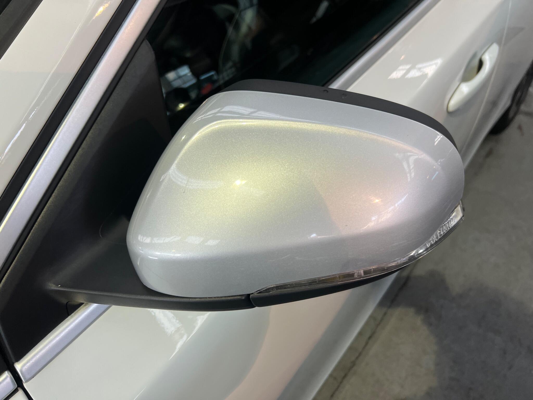 Volvo V40 - Image 24