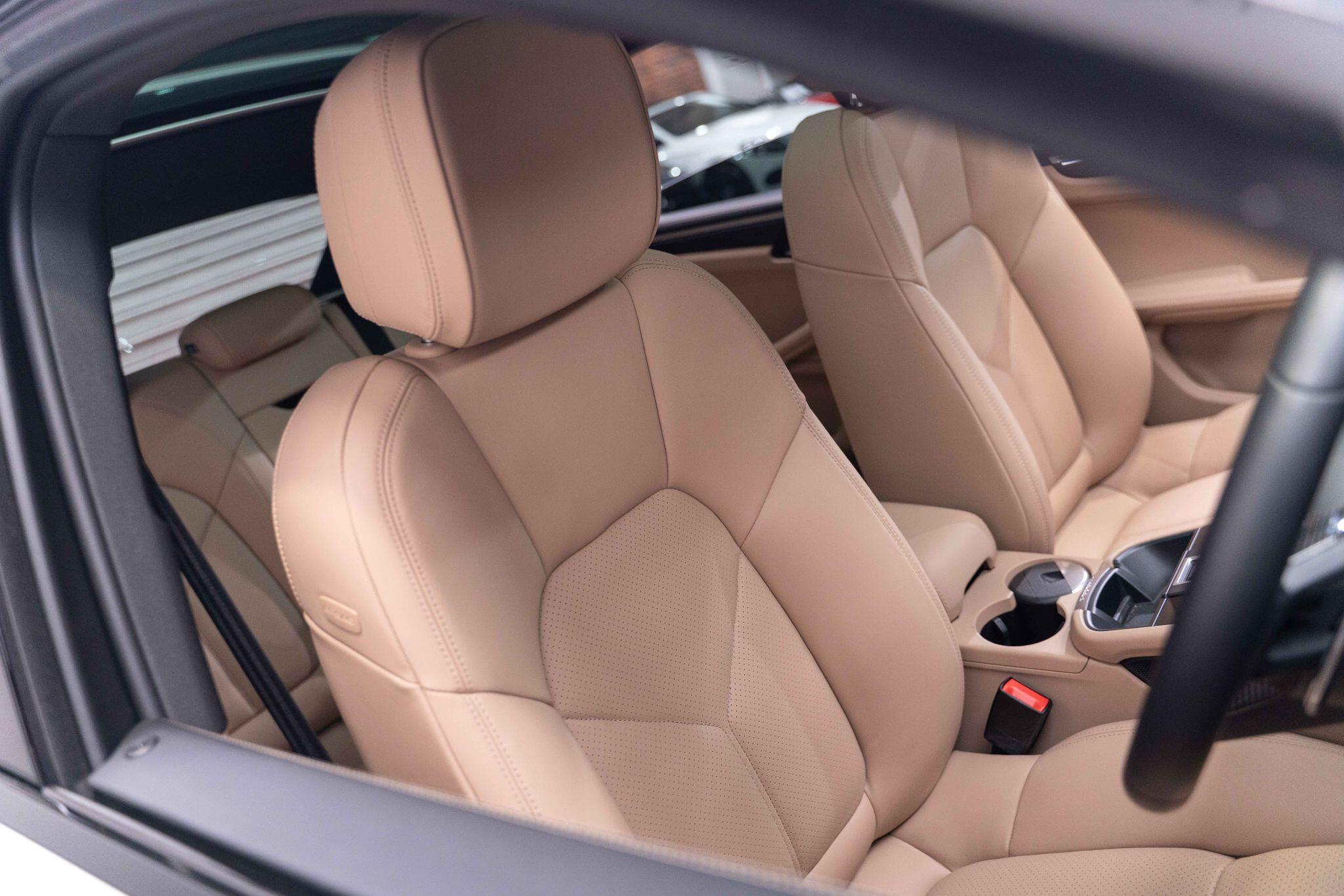 Porsche Macan - Image 18