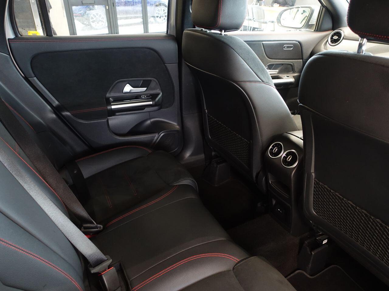 Mercedes-benz GLA - Image 40