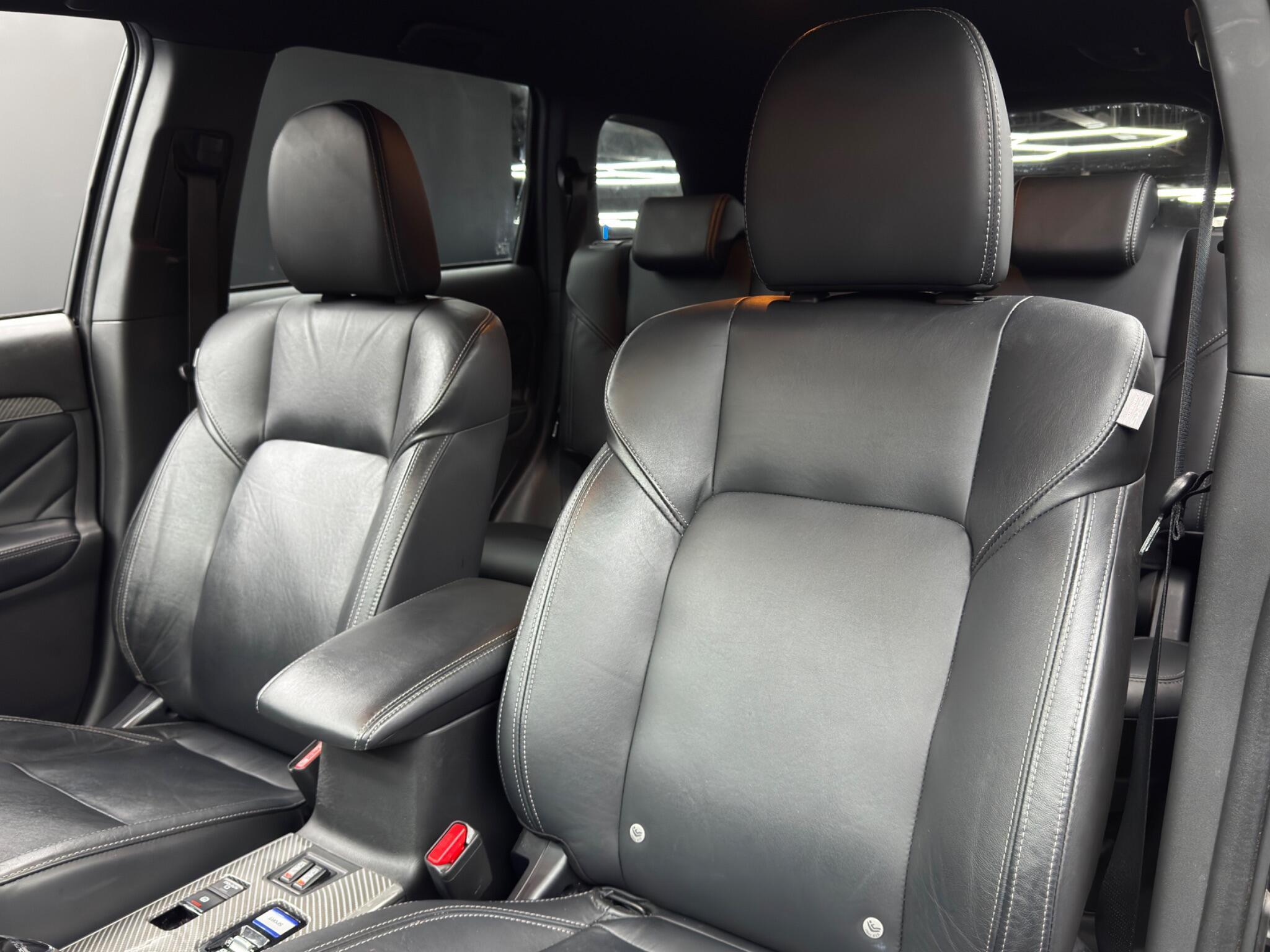 Mitsubishi Outlander - Image 14