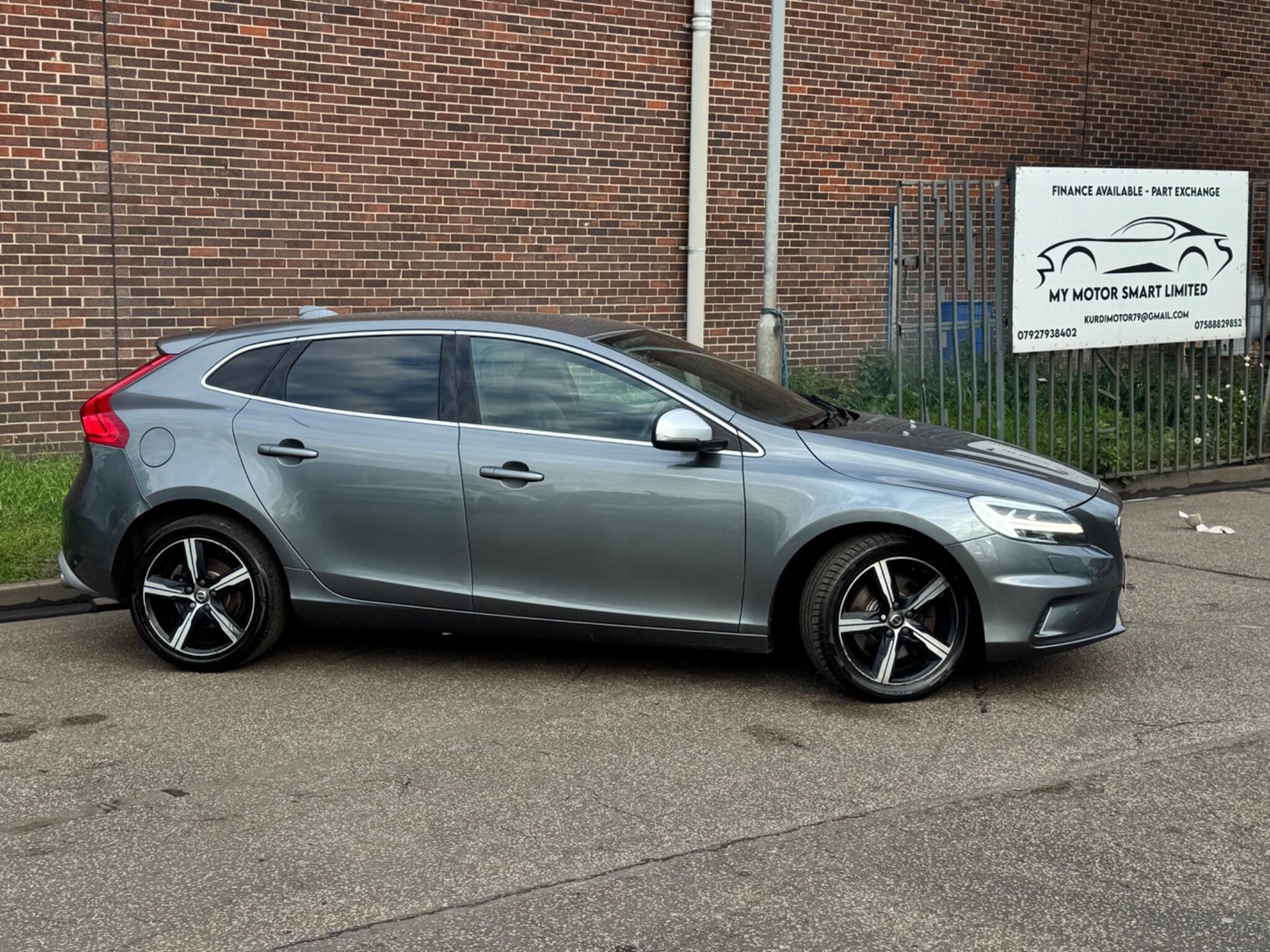 Volvo V40 - Image 13