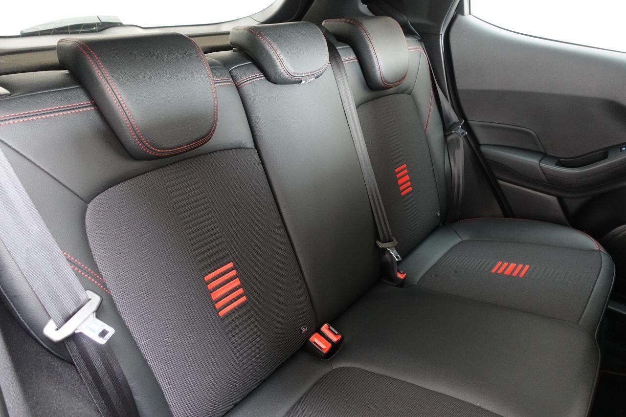 Ford Fiesta - Image 10