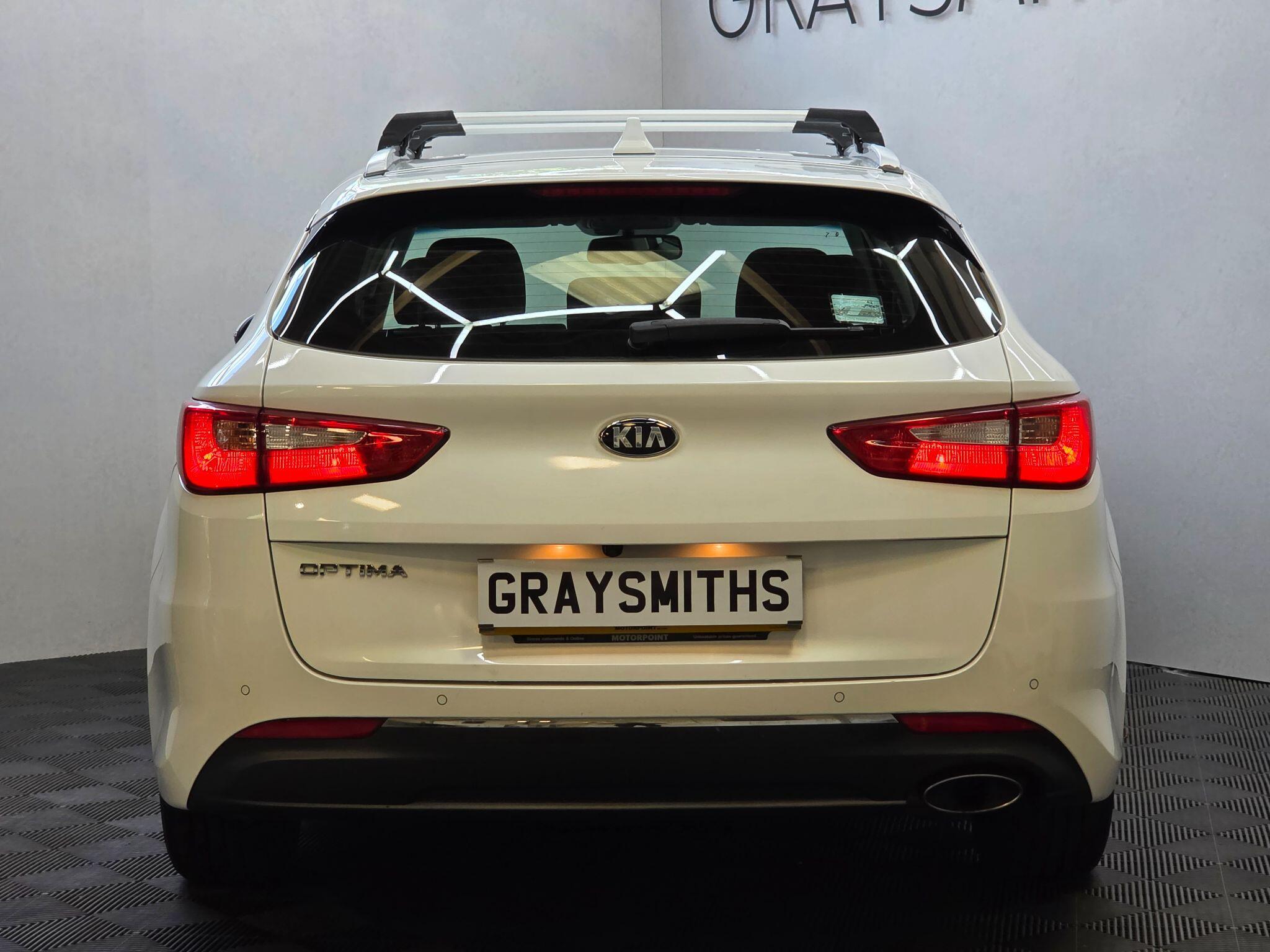 Kia Optima - Image 8