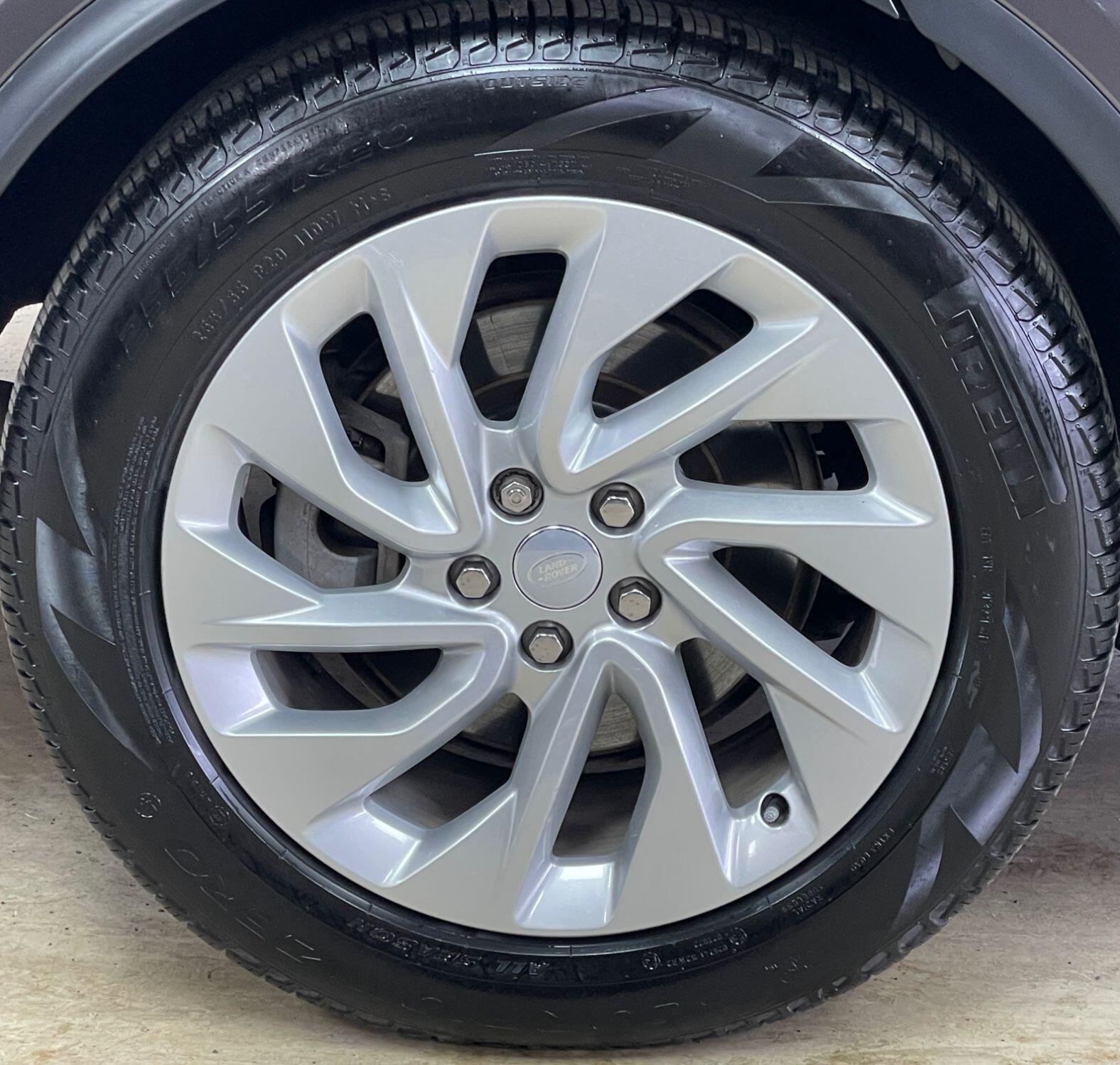 Land Rover Discovery - Image 17