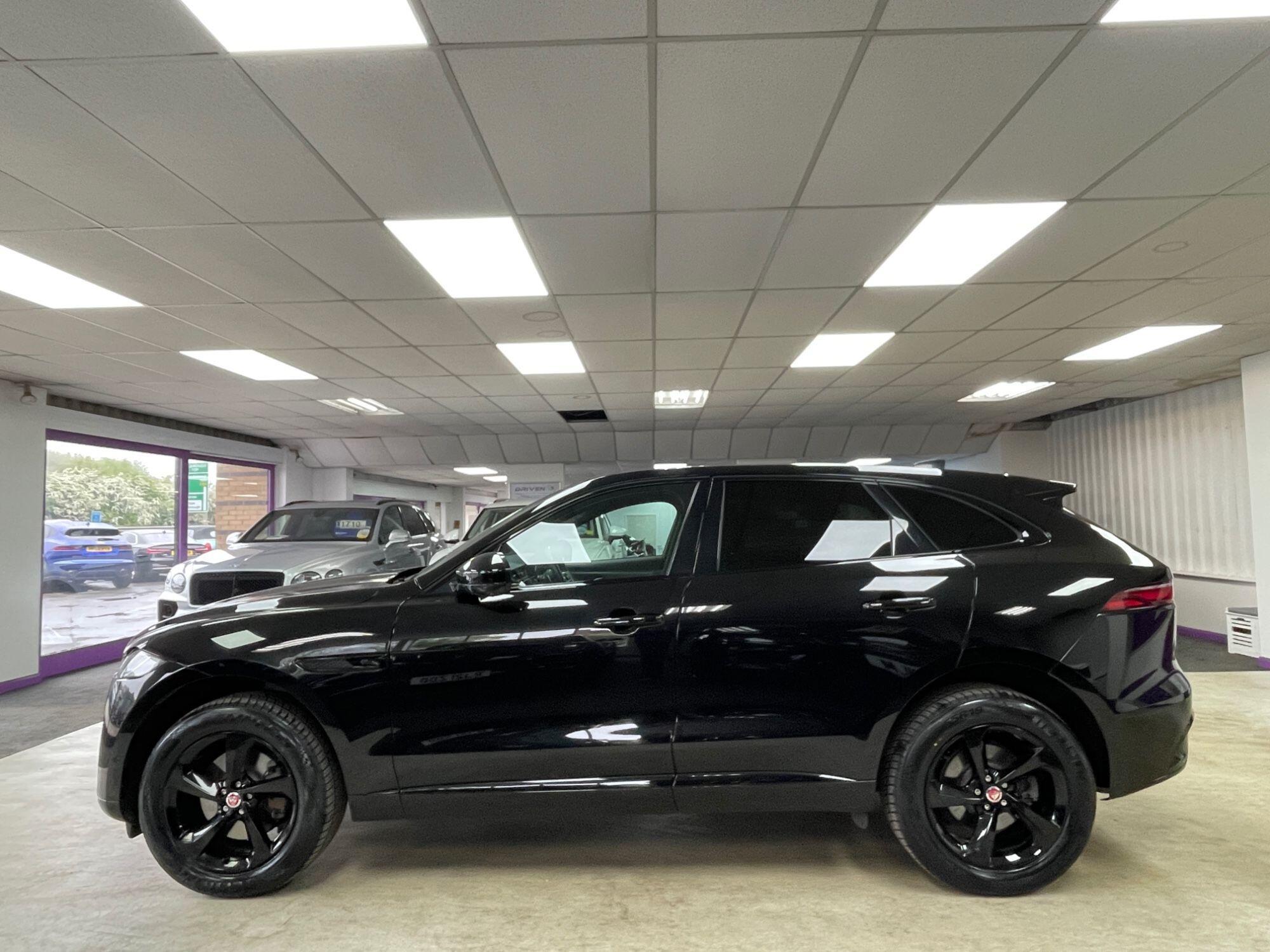 Jaguar F-Pace - Image 13