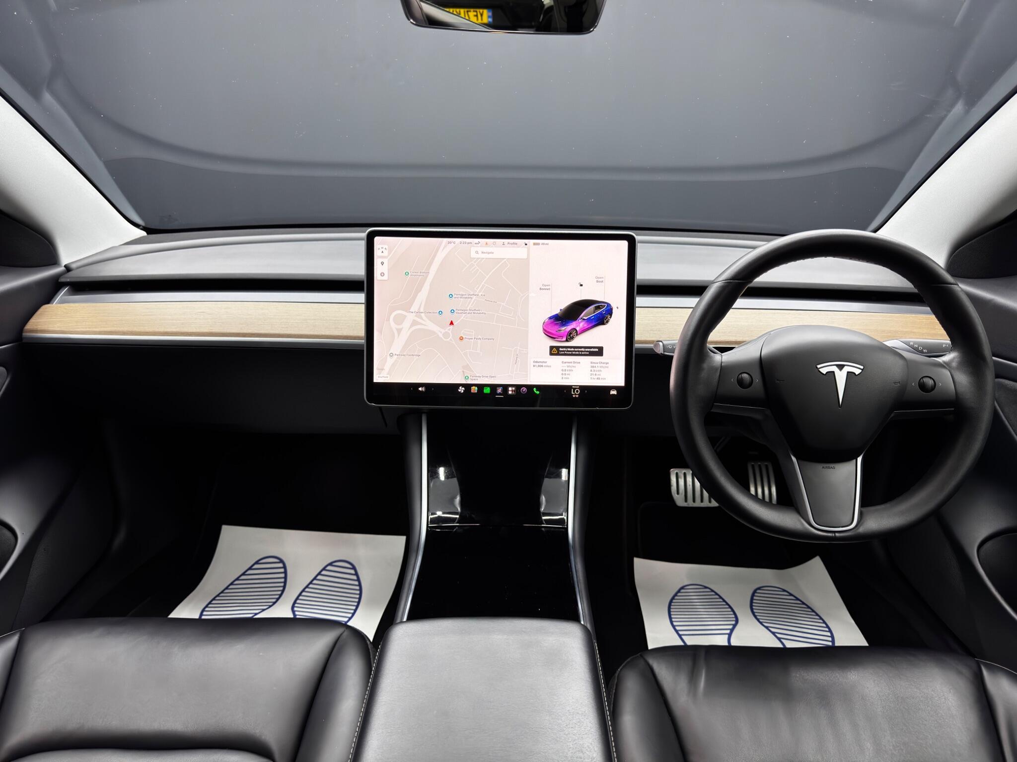 Tesla Model 3 - Image 10