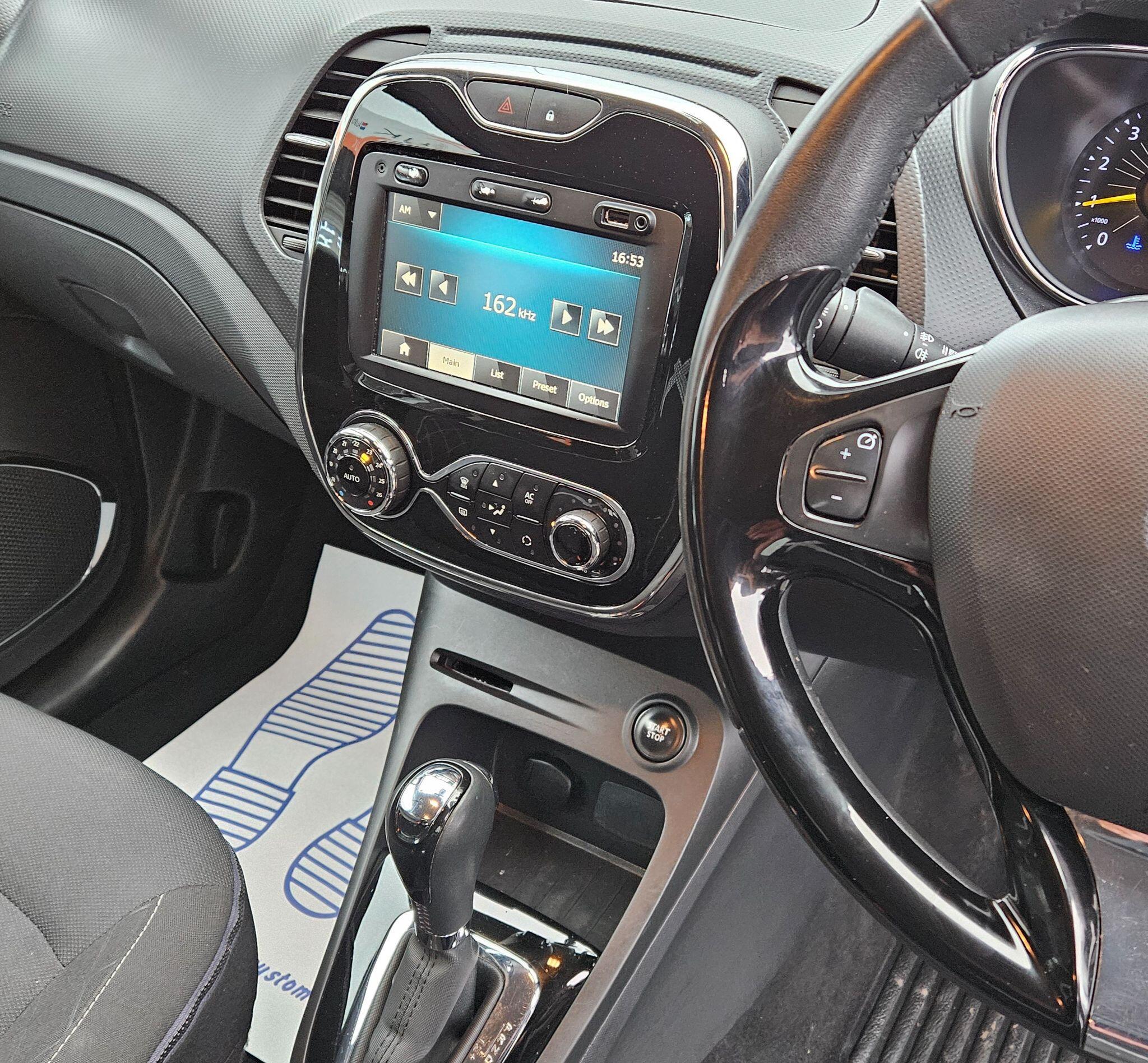 Renault Captur - Image 22