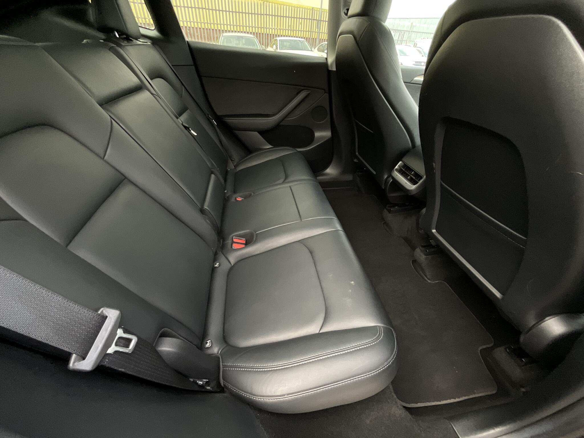 Tesla Model Y - Image 12