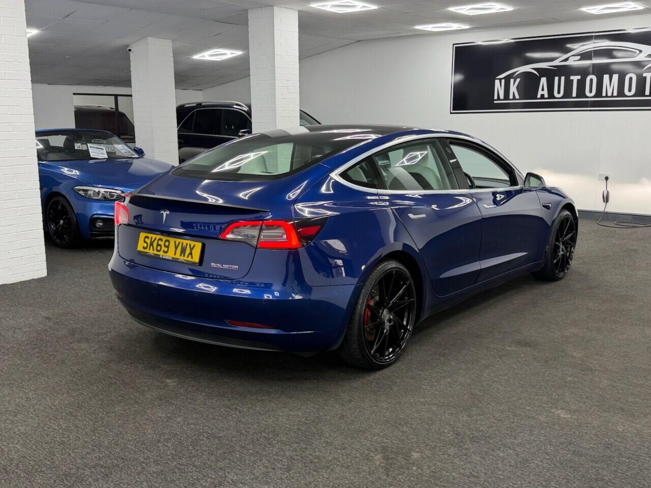 Tesla Model 3 - Image 23